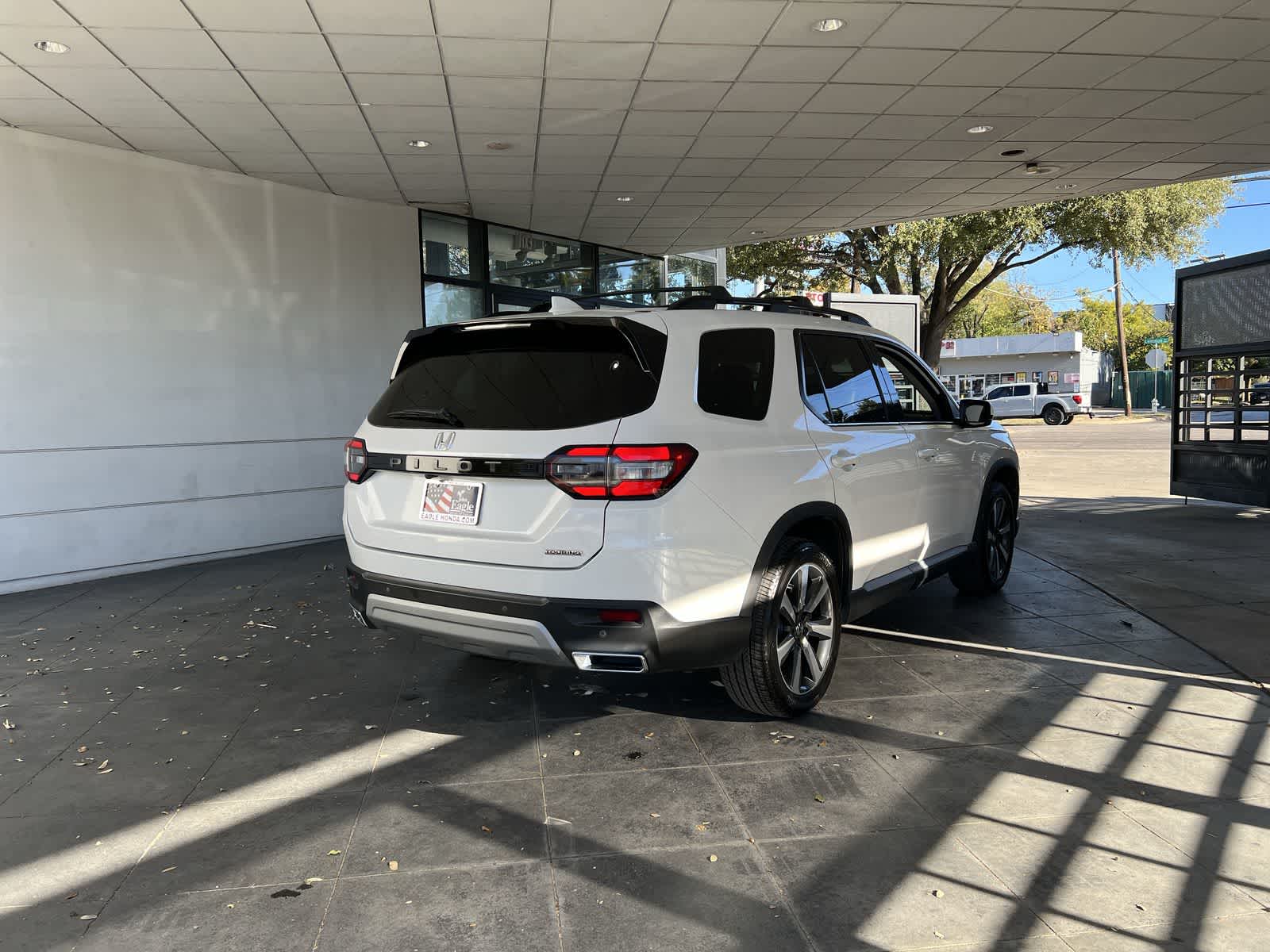 Thumbnail: 2023 Honda Pilot - 31