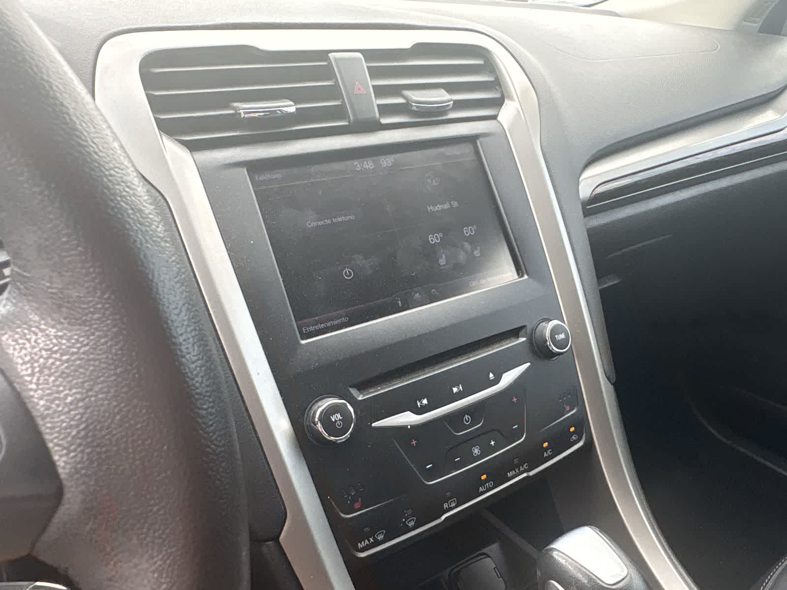 Thumbnail: 2013 Ford Fusion - 14