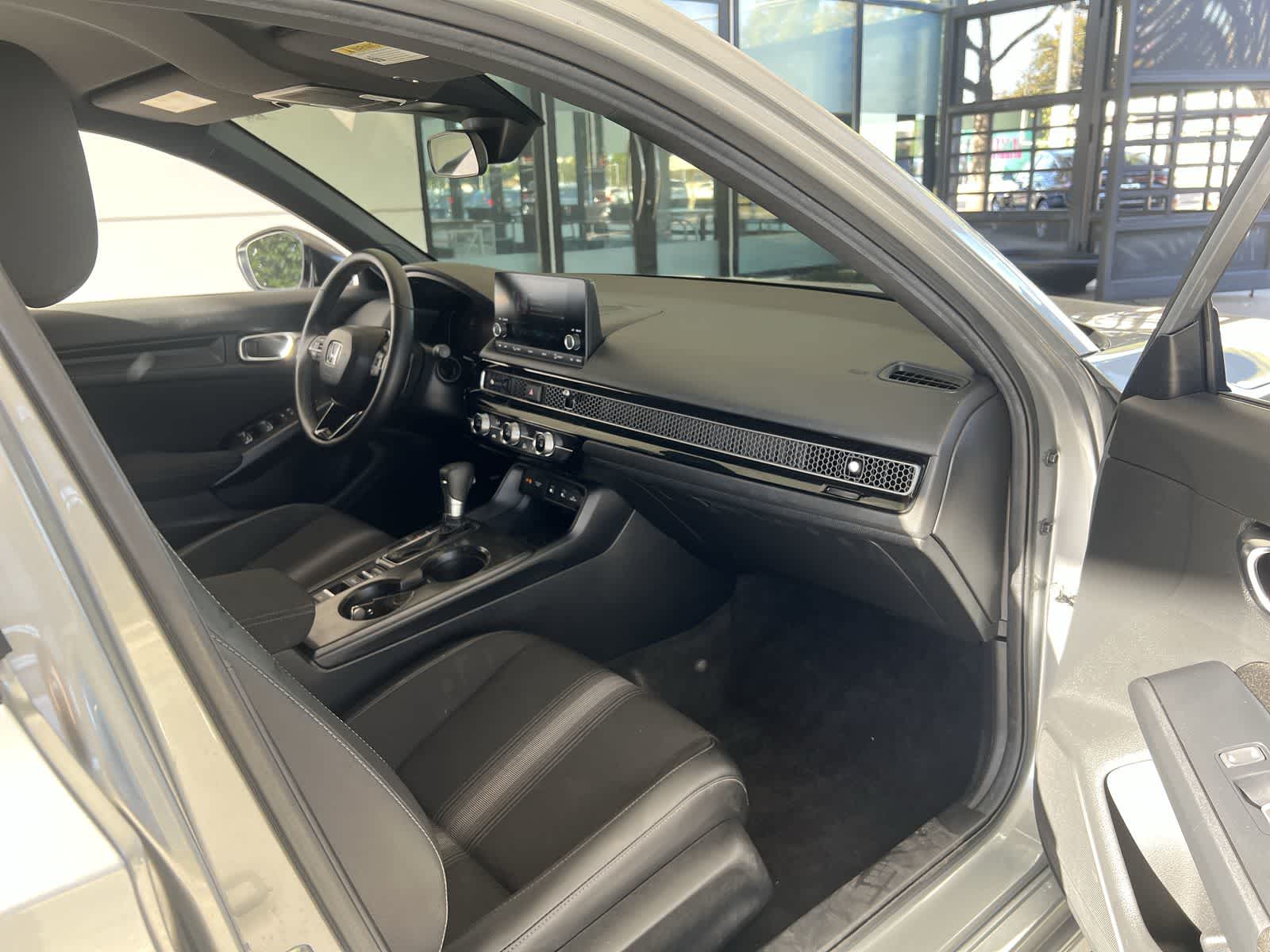 Thumbnail: 2025 Honda Civic - 32