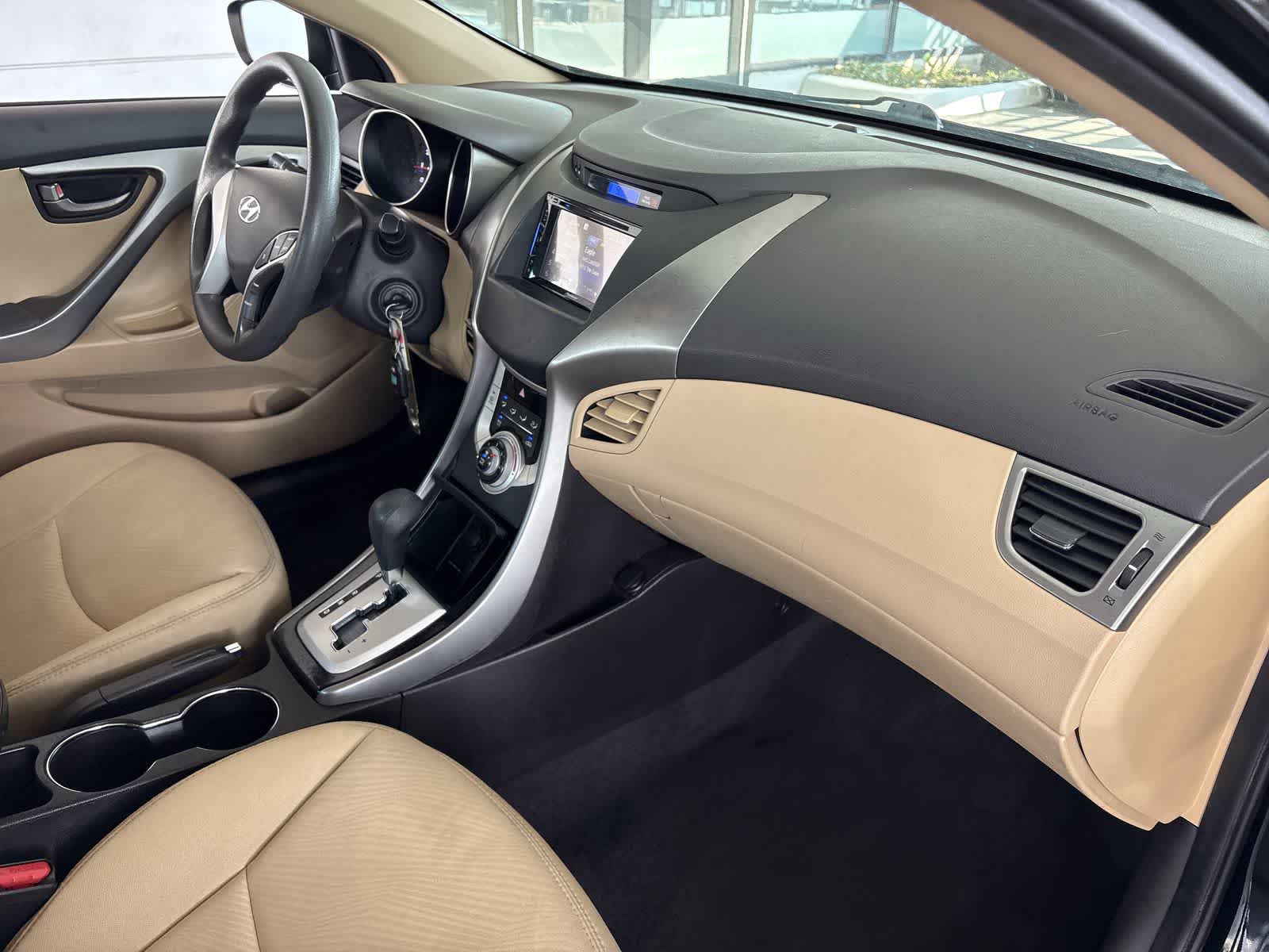 Thumbnail: 2012 Hyundai Elantra - 21