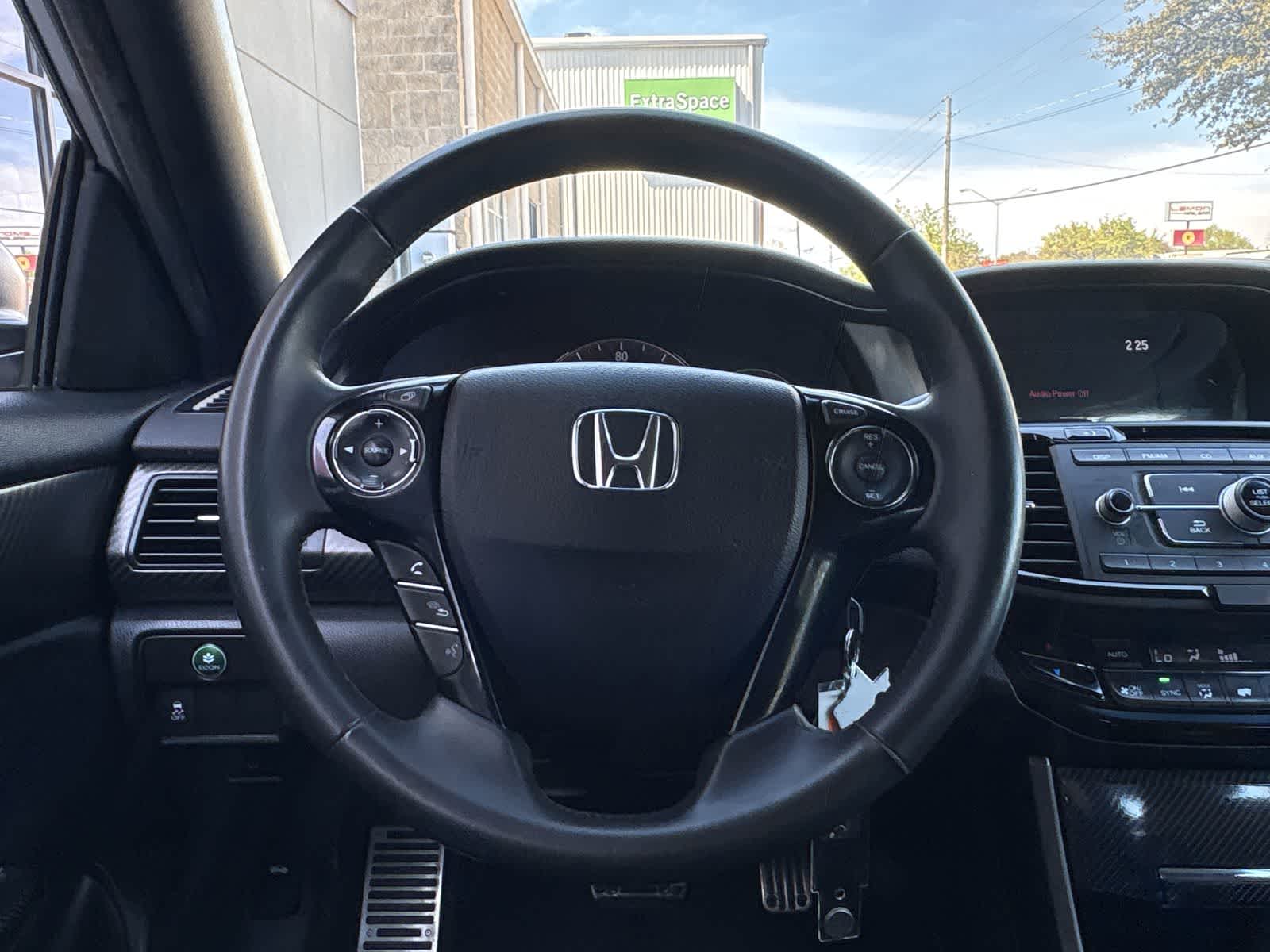Thumbnail: 2016 Honda Accord - 27