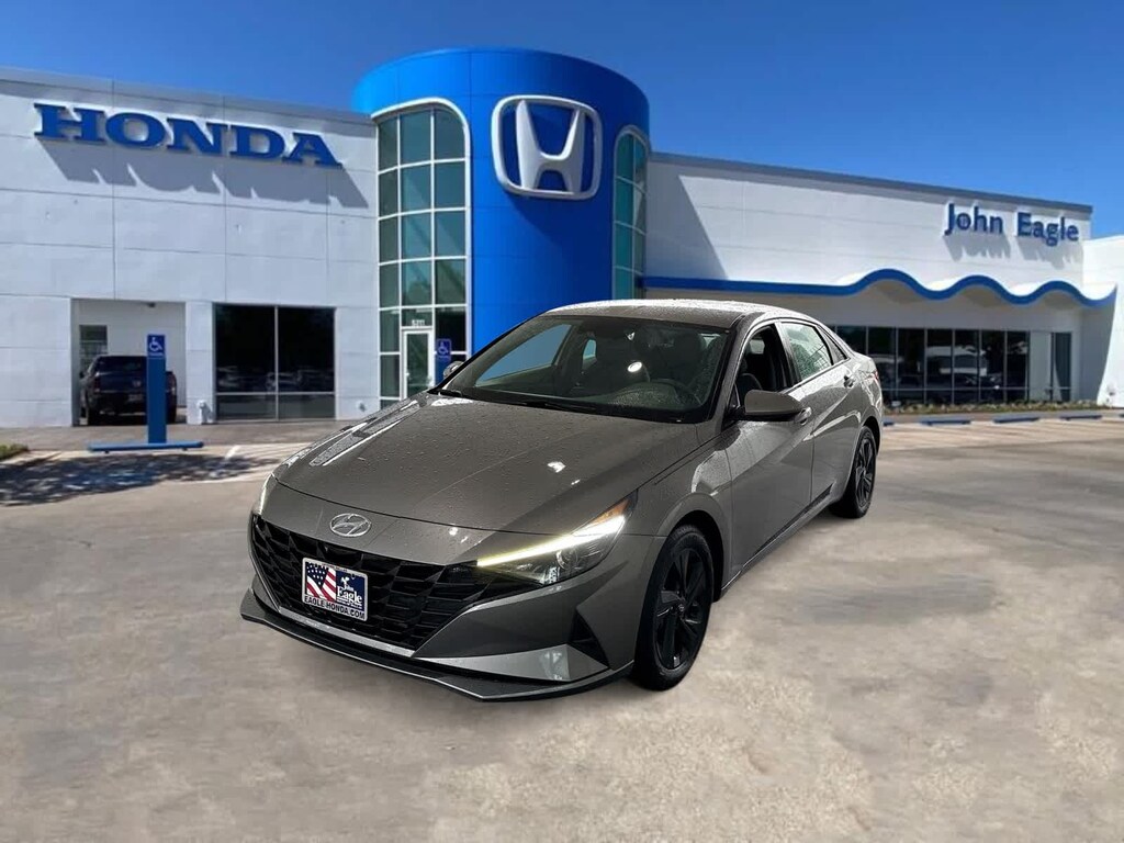 Used 2023 Hyundai Elantra SEL Sedan