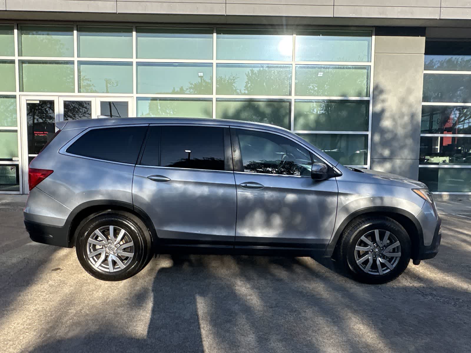 Thumbnail: 2019 Honda Pilot - 22