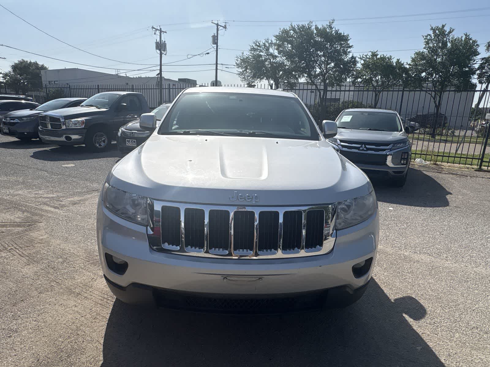 Thumbnail: 2011 Jeep Grand Cherokee - 8