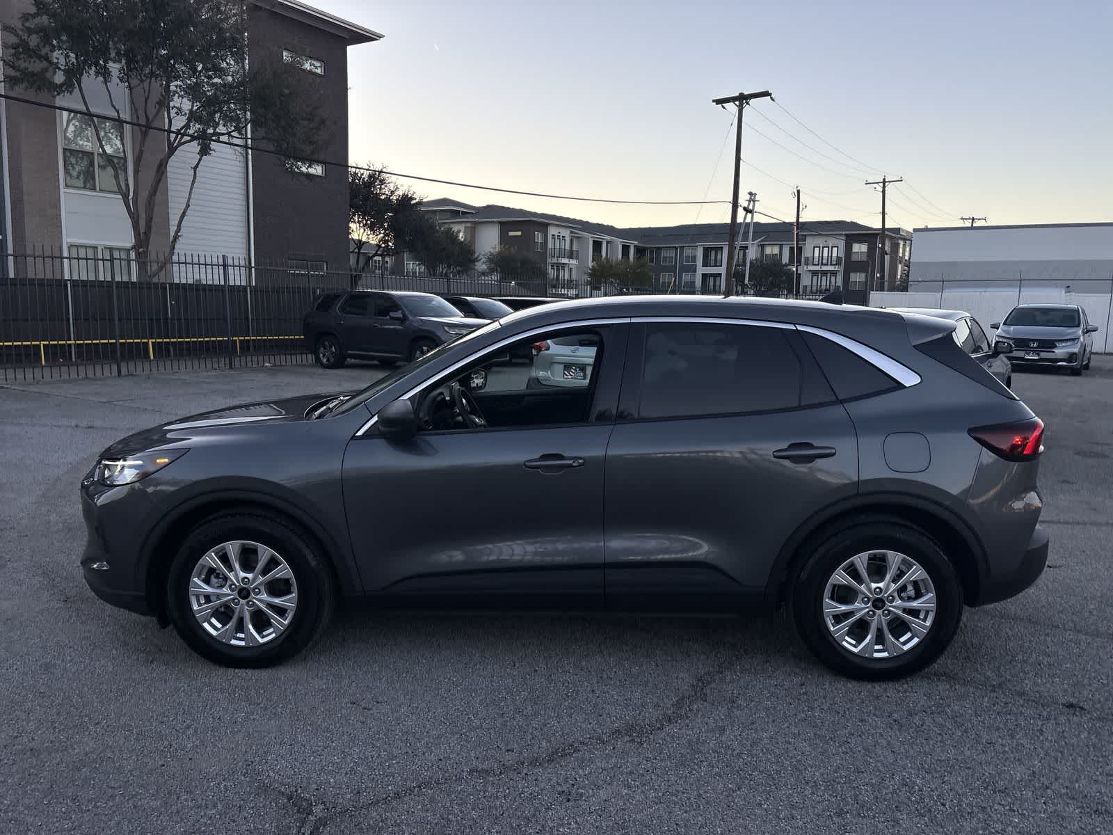 2023 Ford Escape Active photo 2