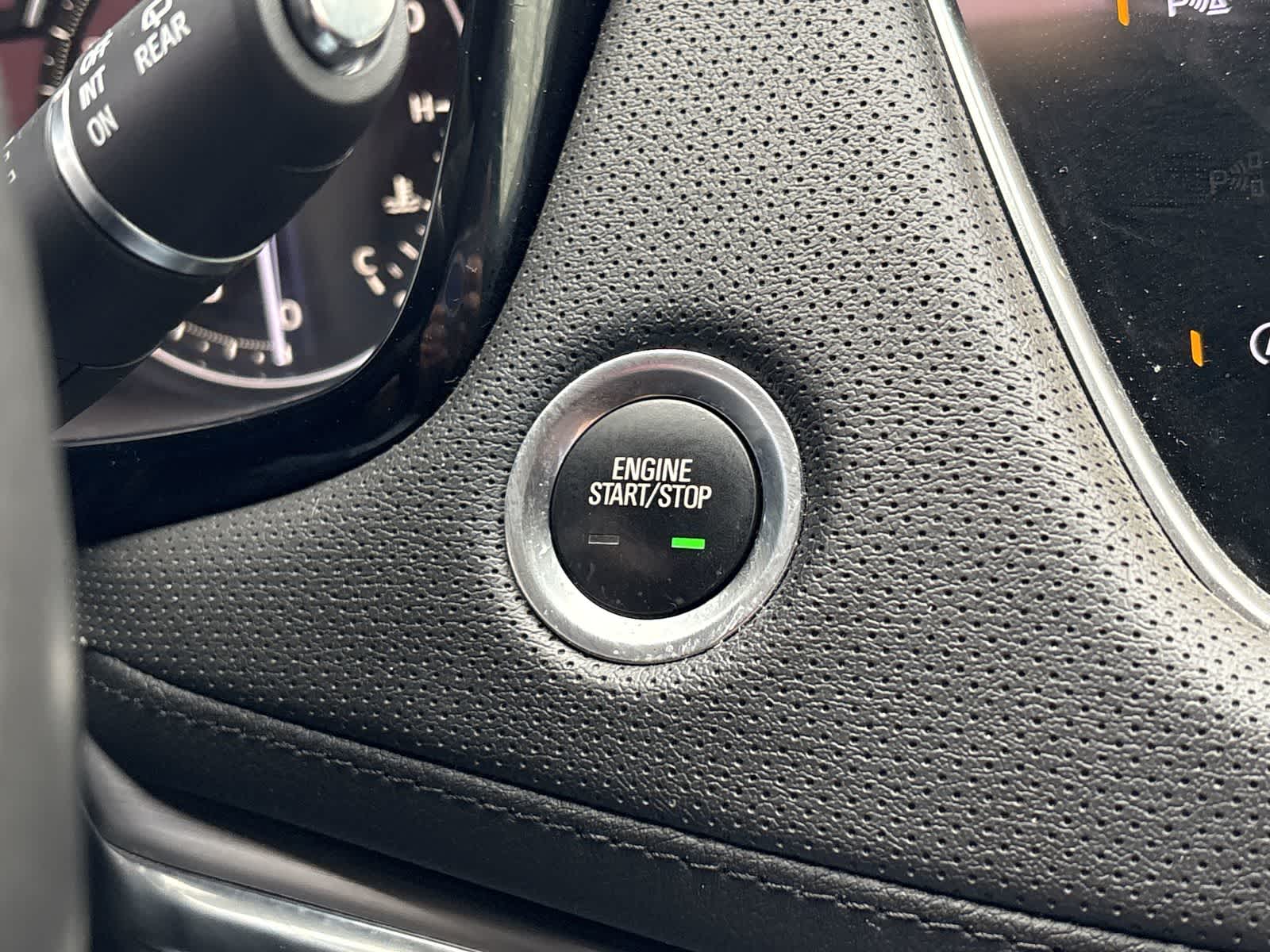 Thumbnail: 2020 Cadillac XT5 - 25