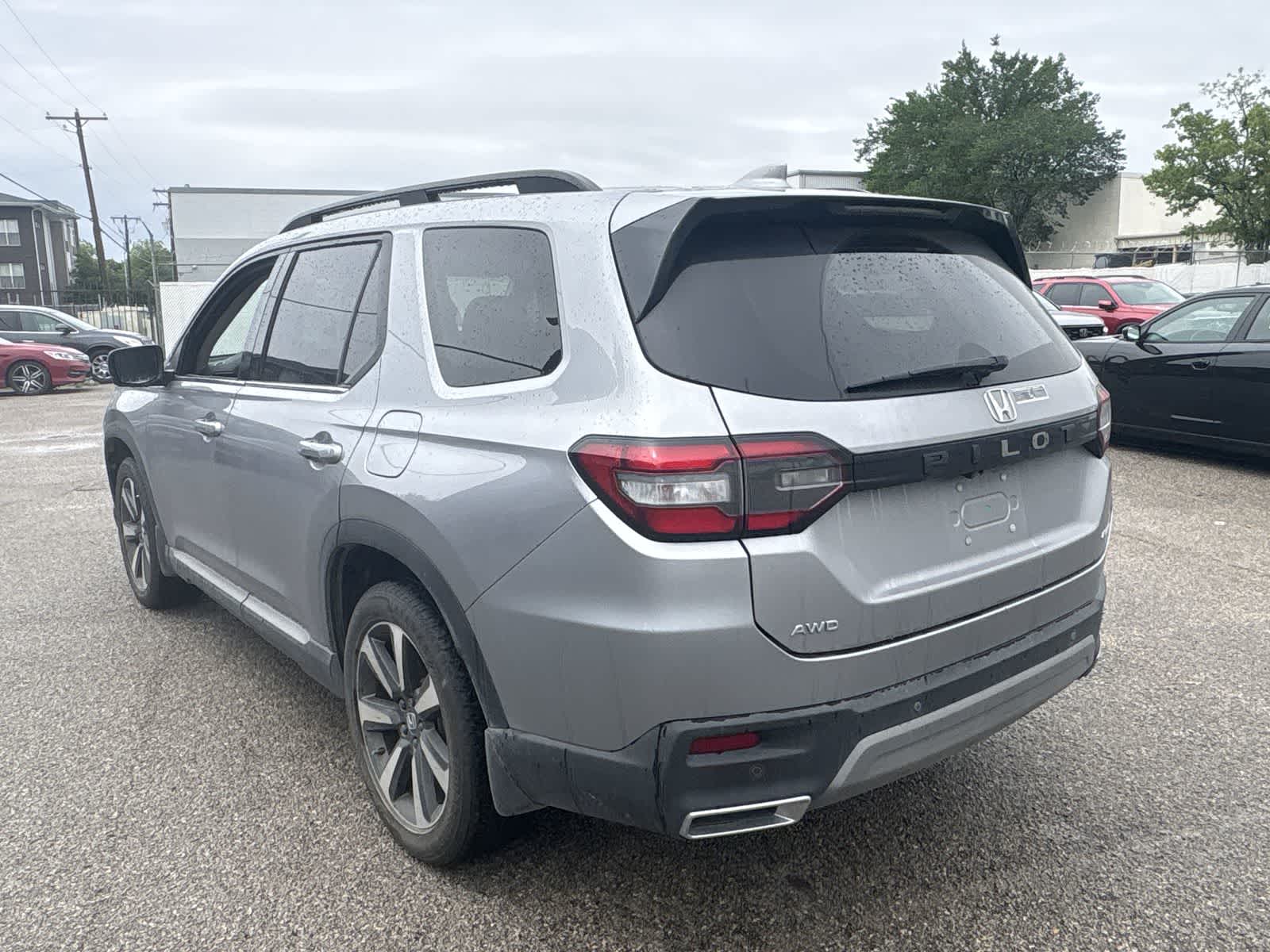 Thumbnail: 2024 Honda Pilot - 4