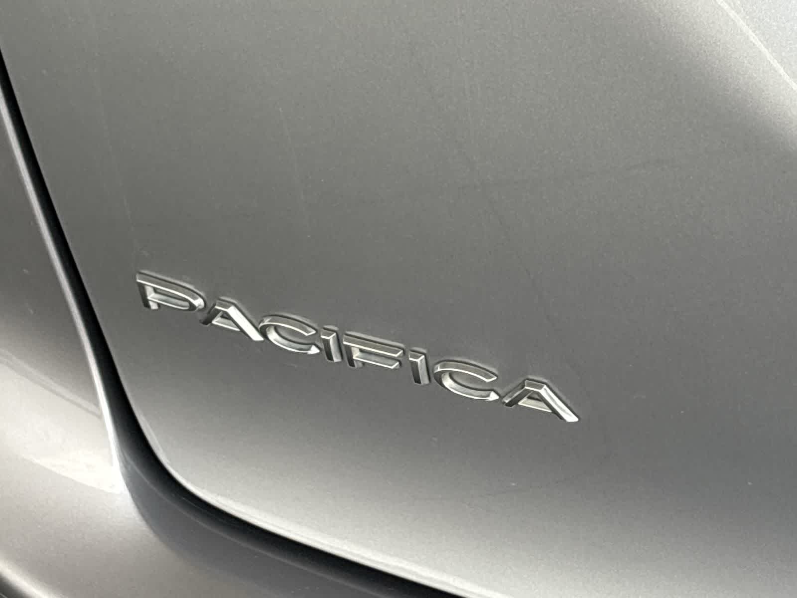 Thumbnail: 2017 Chrysler Pacifica - 7
