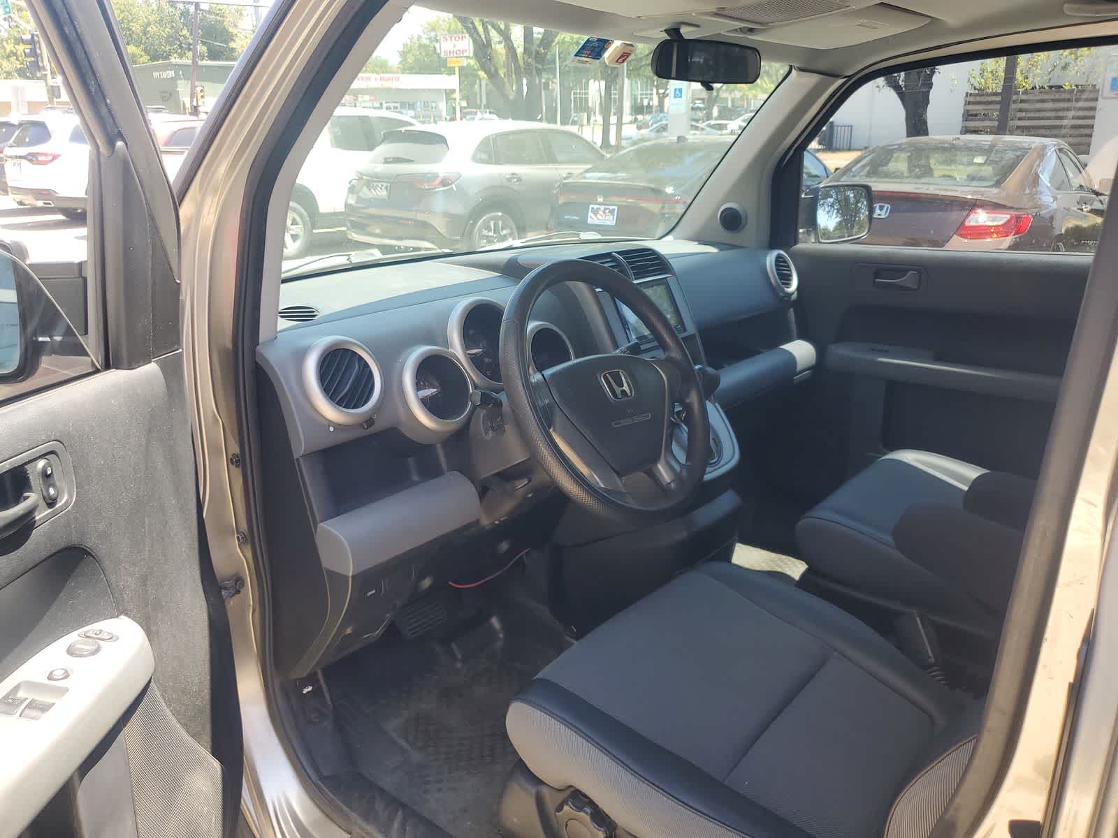 Used 2004 Honda Element EX with VIN 5J6YH18514L011508 for sale in Dallas, TX