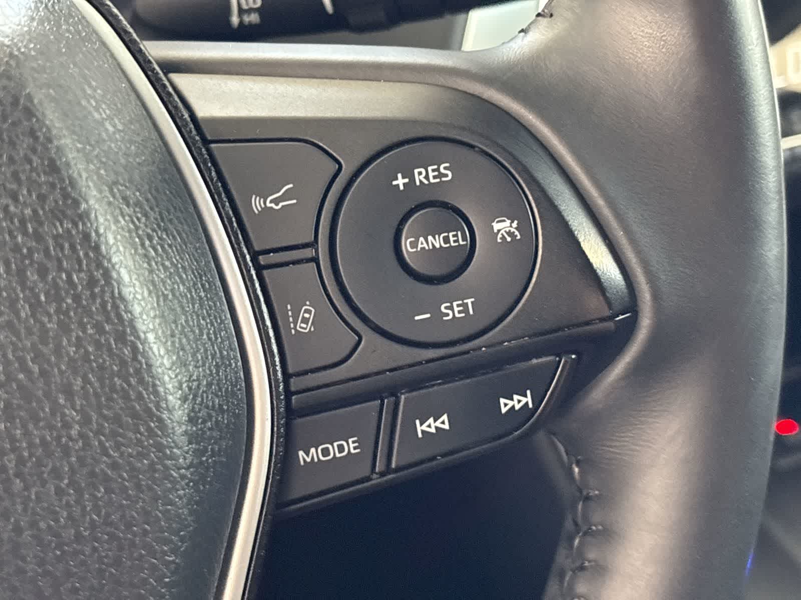 Thumbnail: 2021 Toyota Venza - 31
