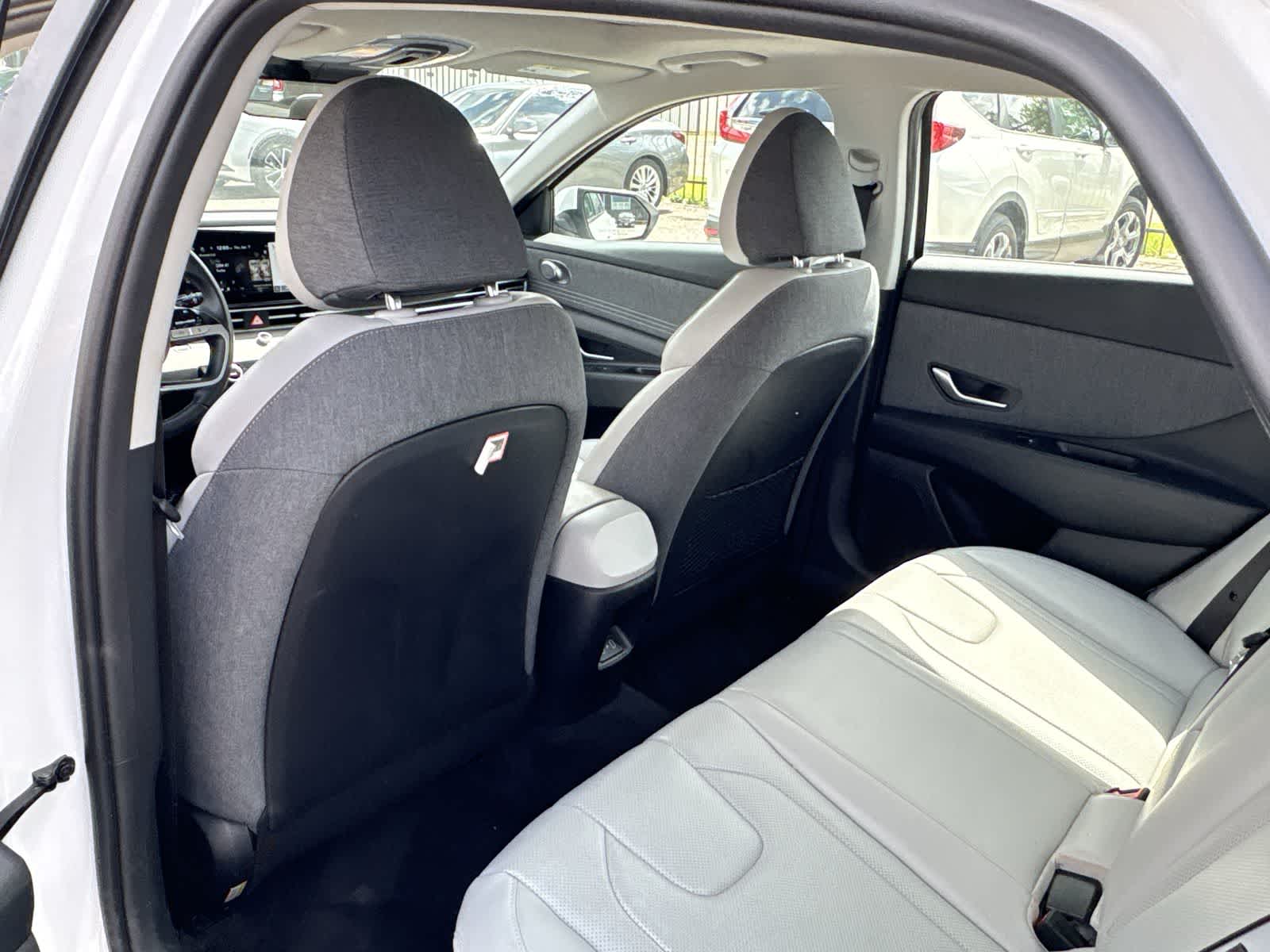 Thumbnail: 2025 Hyundai Elantra - 14