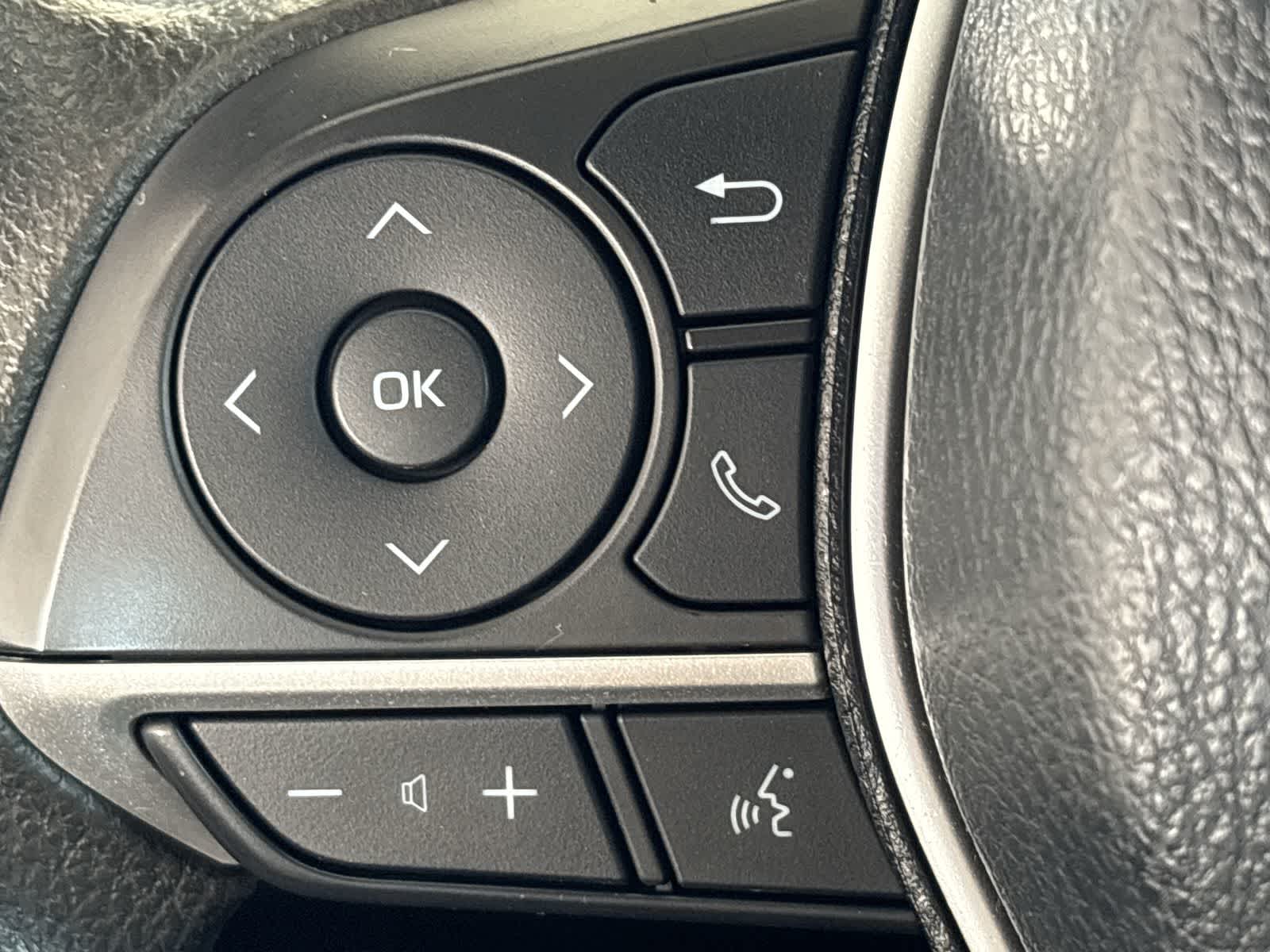 Thumbnail: 2022 Toyota Camry - 27