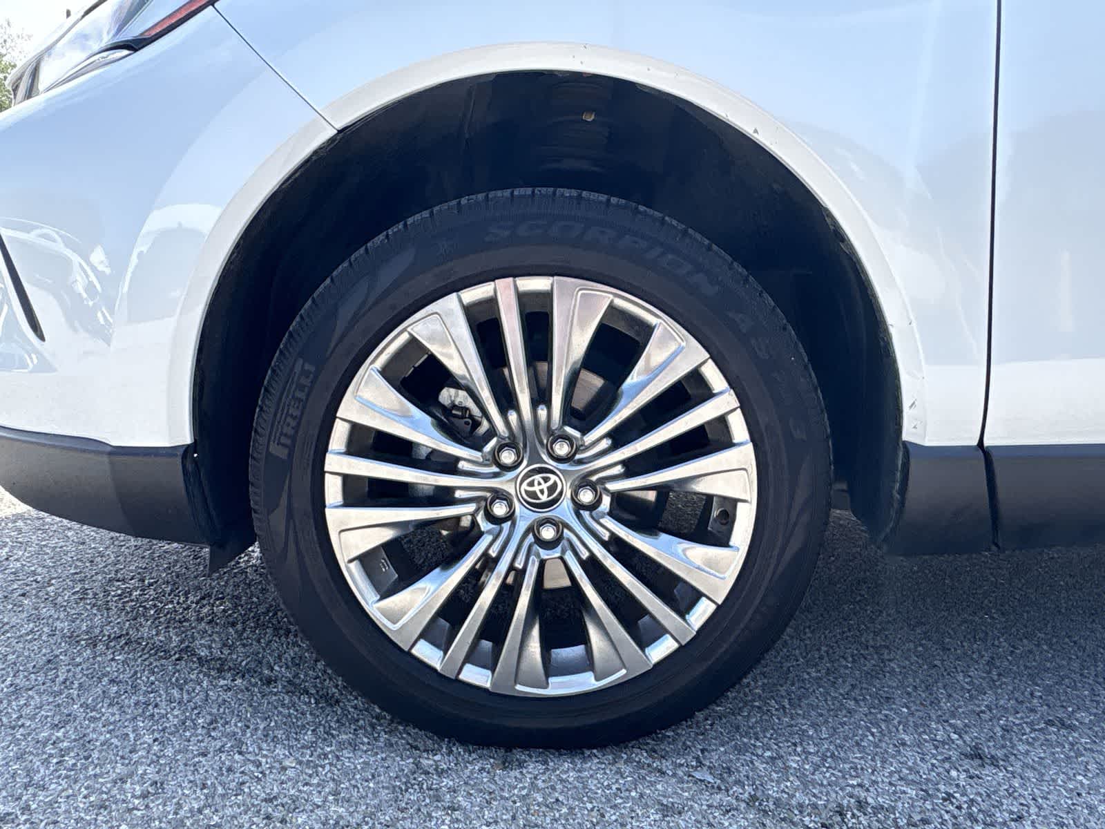 Thumbnail: 2024 Toyota Venza - 12