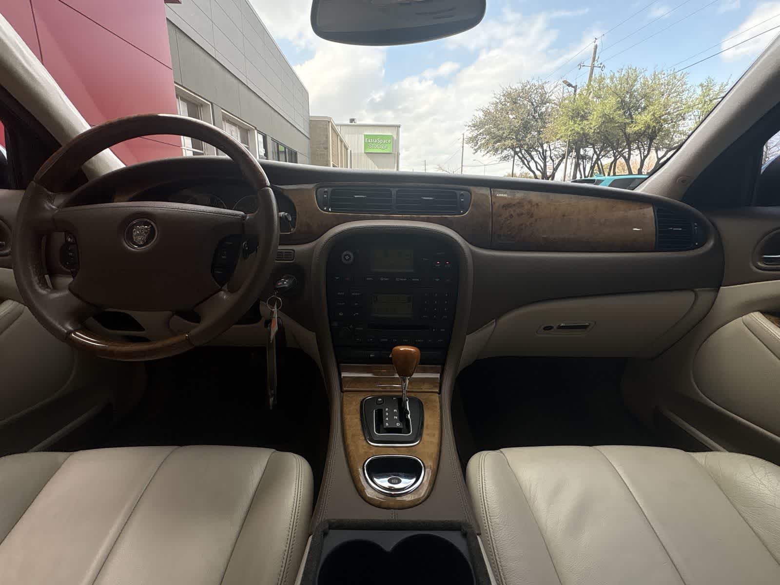 Thumbnail: 2005 Jaguar S-Type - 21