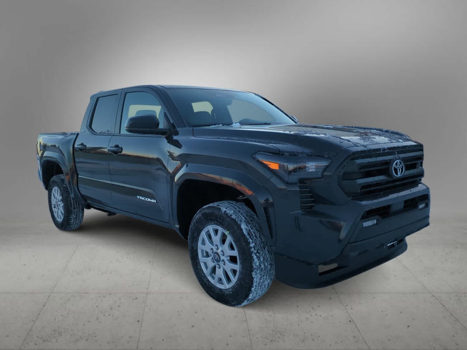 2025 Toyota Tacoma SR5 - Photo 8