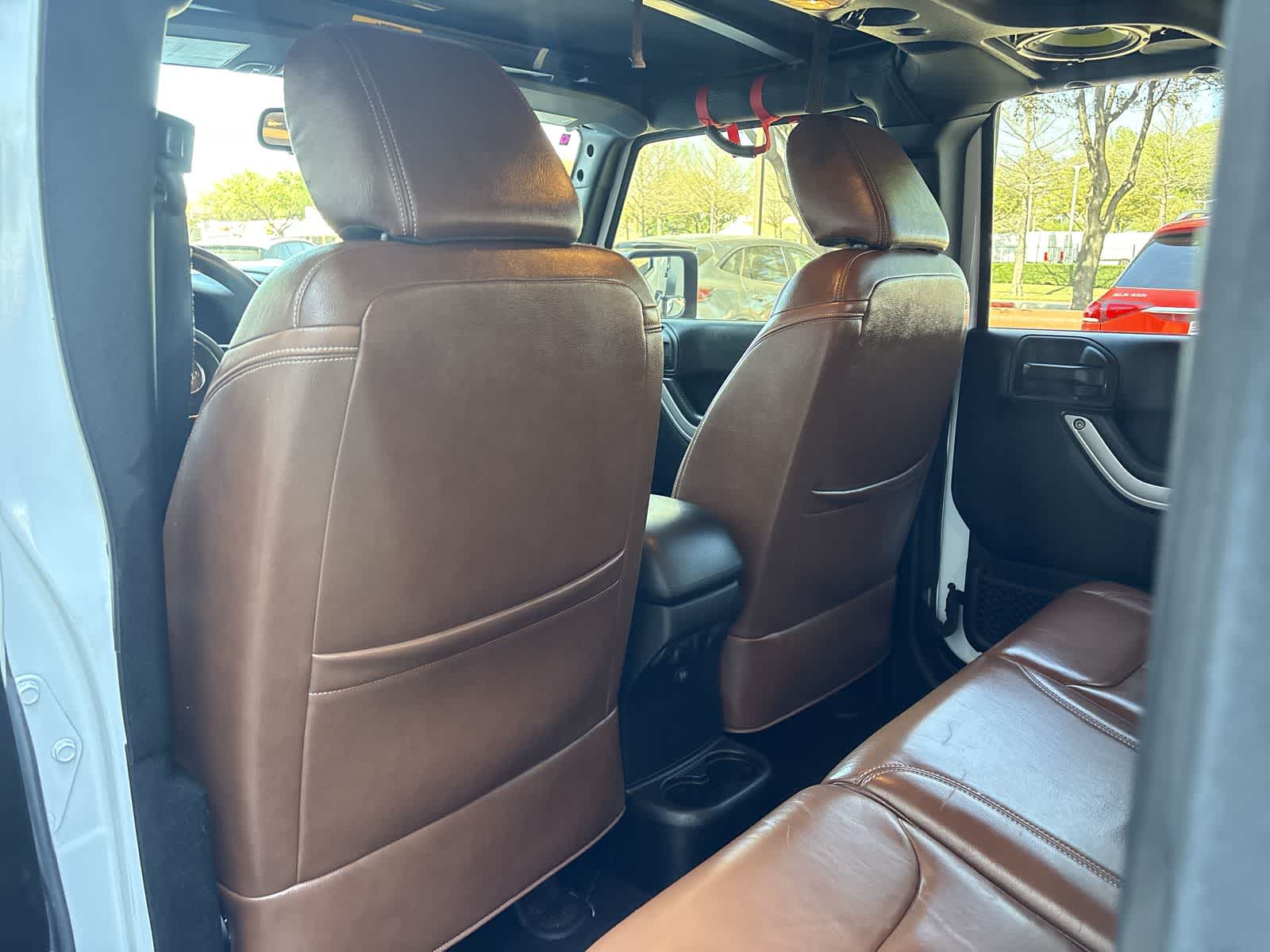 Thumbnail: 2018 Jeep Wrangler - 23