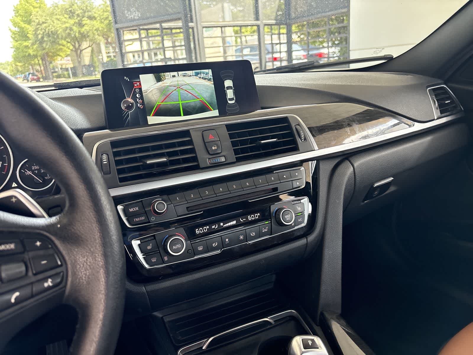 Thumbnail: 2016 BMW 3 Series - 15