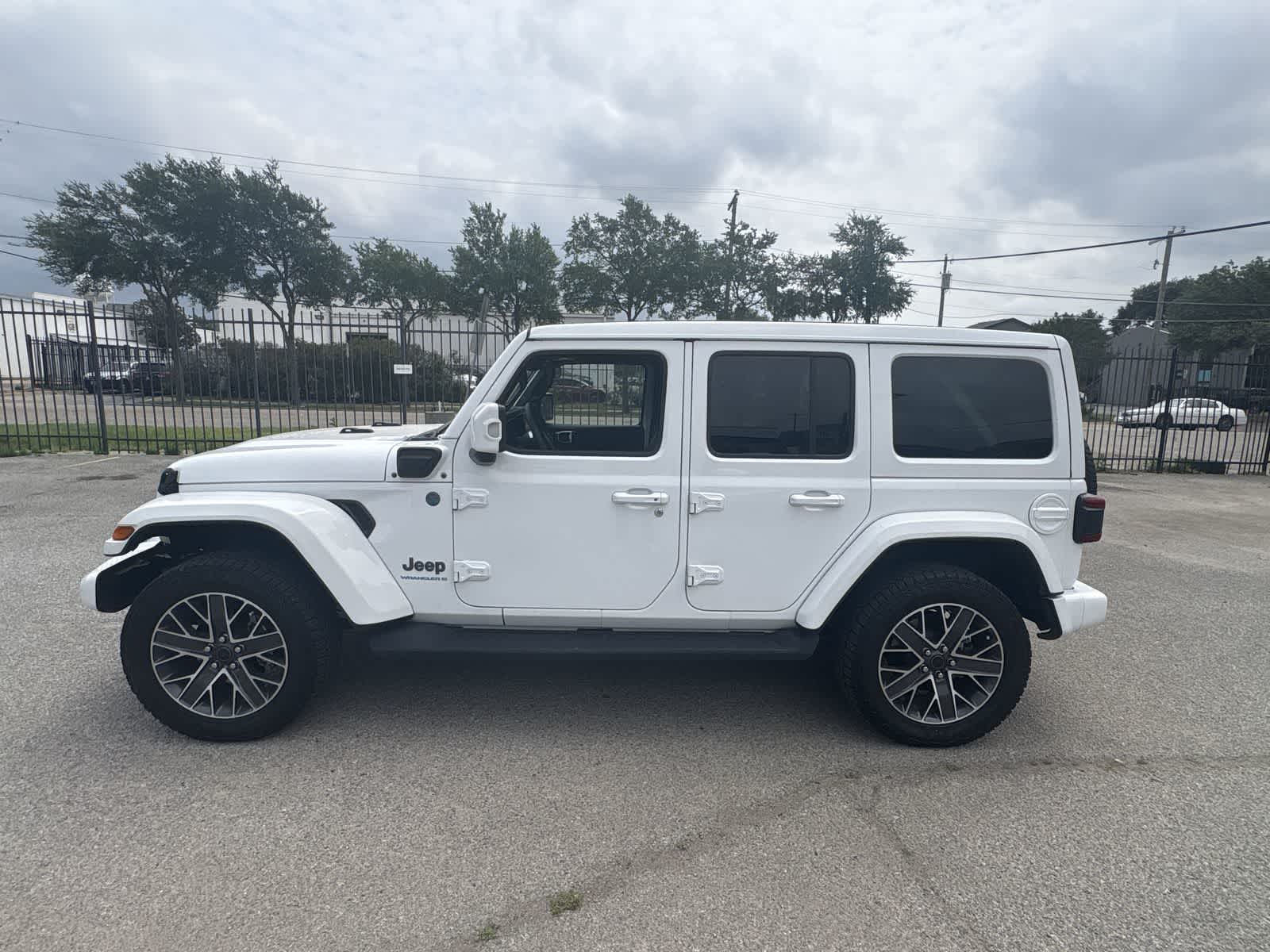 Thumbnail: 2024 Jeep Wrangler - 3