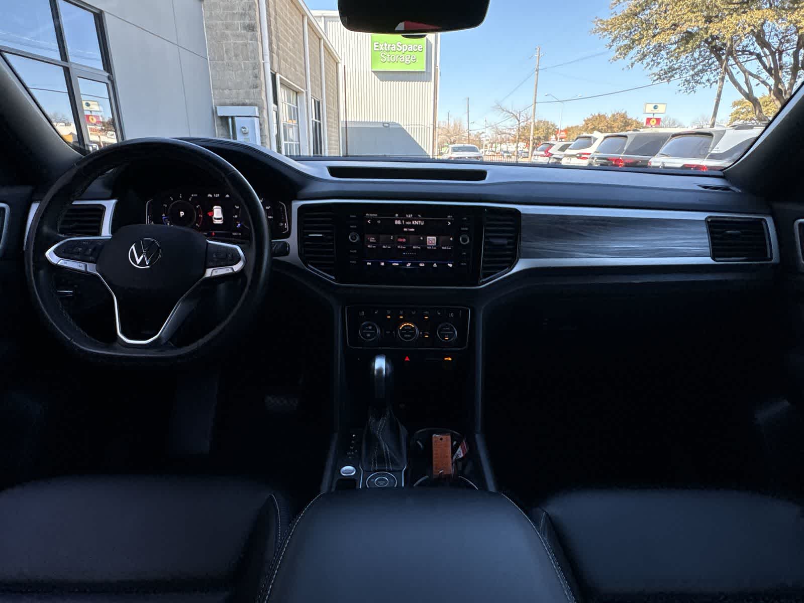 Thumbnail: 2022 Volkswagen Atlas - 17