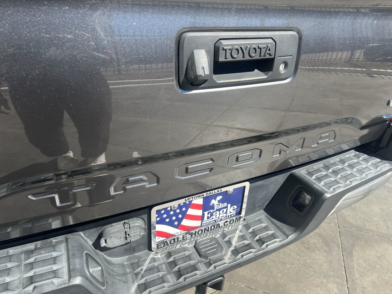 Thumbnail: 2018 Toyota Tacoma - 5