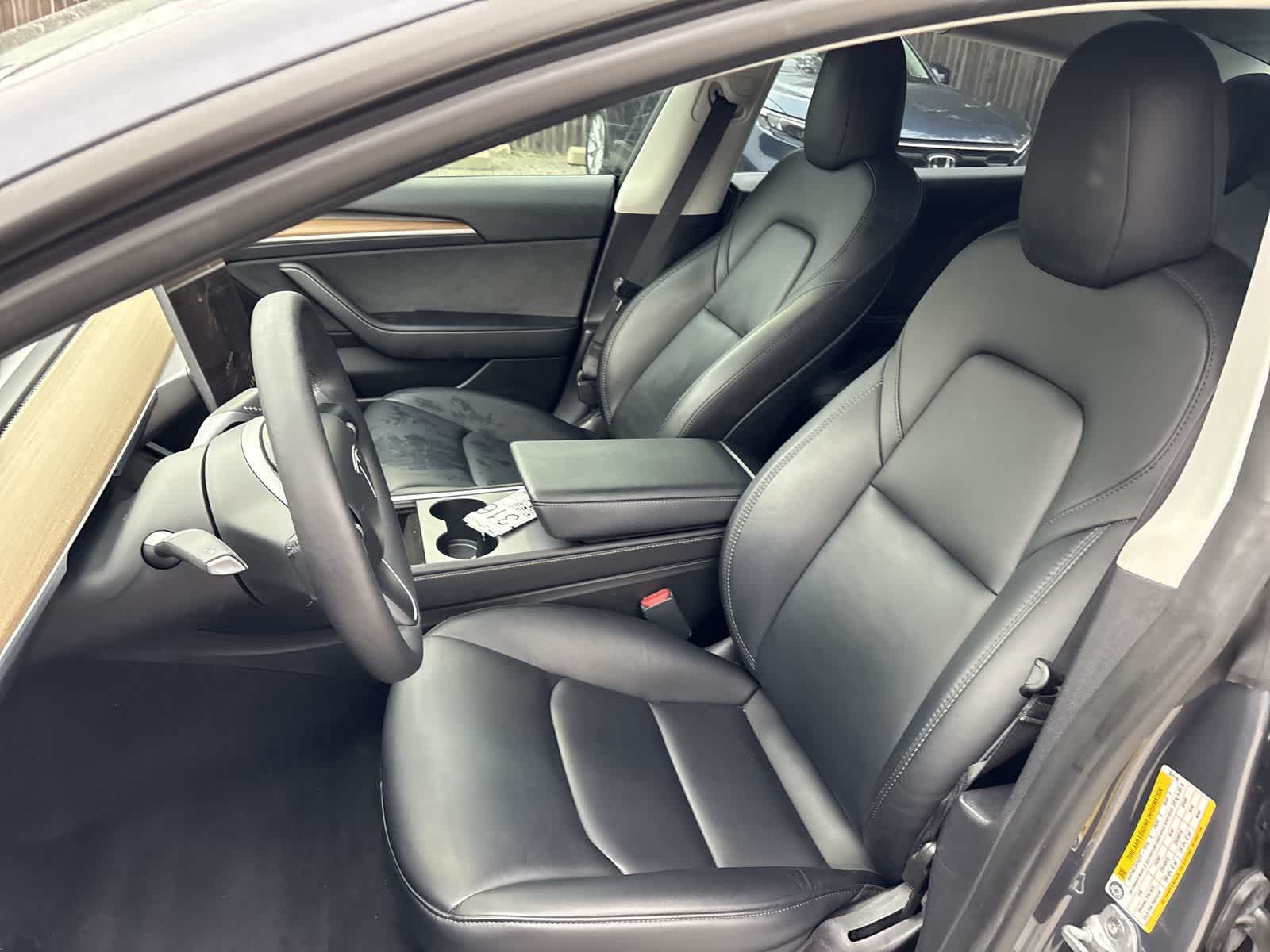 Thumbnail: 2022 Tesla Model 3 - 9