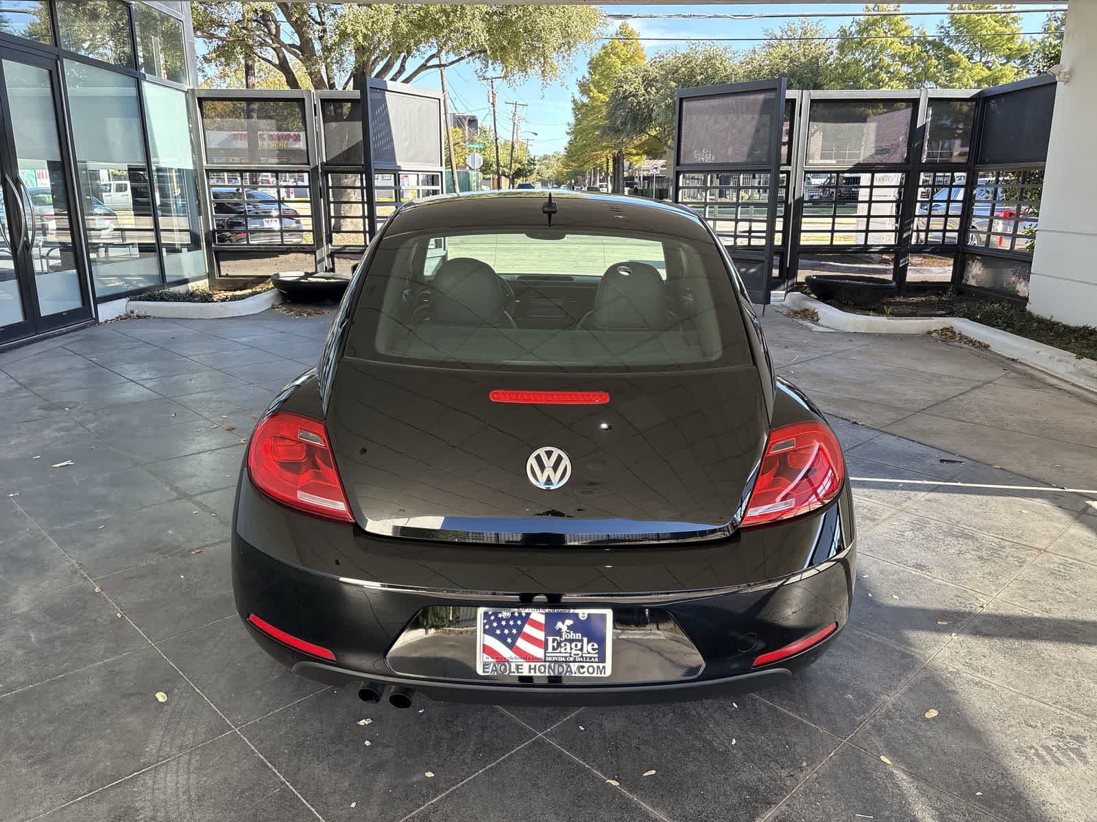 Thumbnail: 2015 Volkswagen Beetle - 5