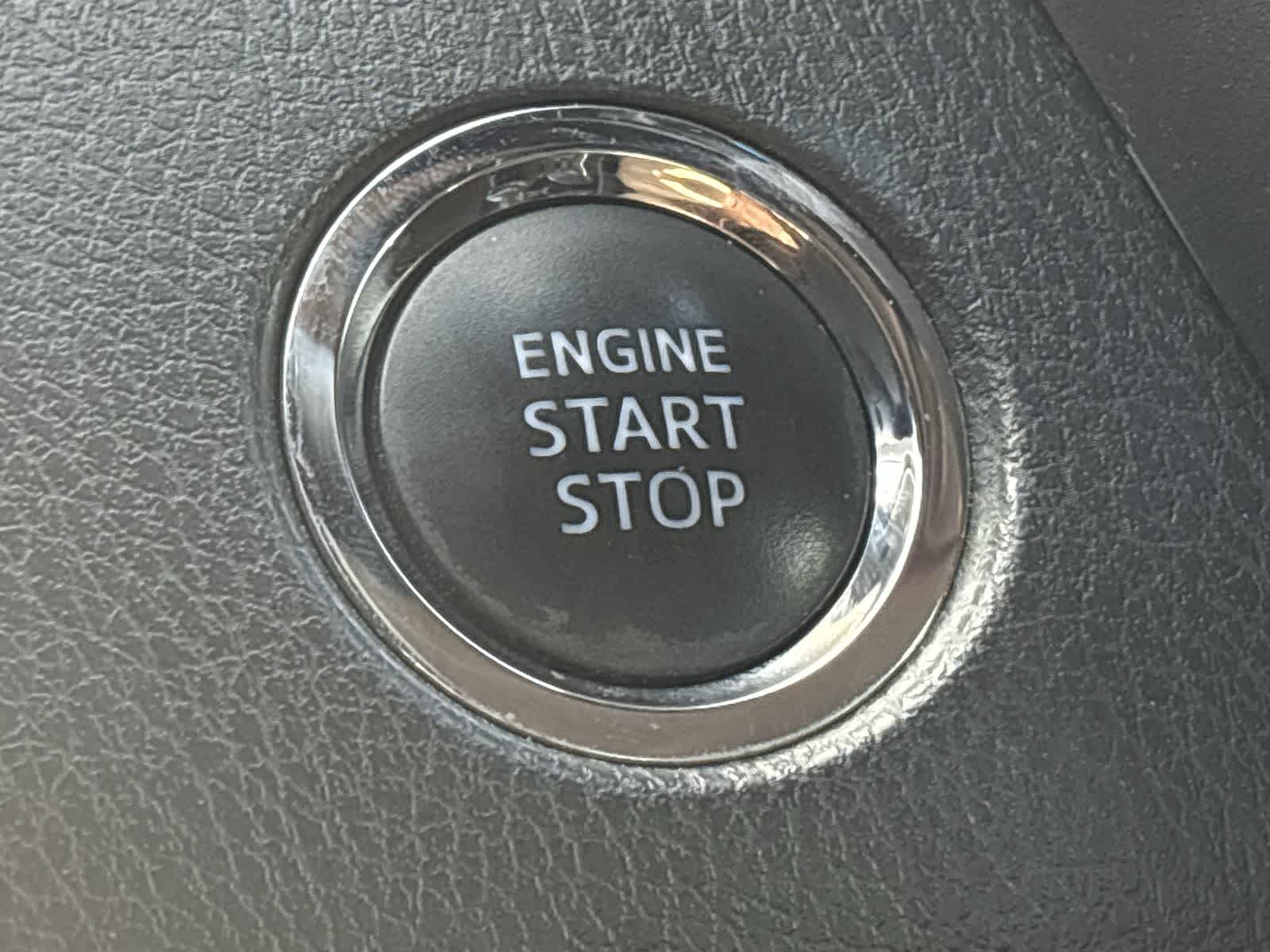 Thumbnail: 2018 Toyota Camry - 18