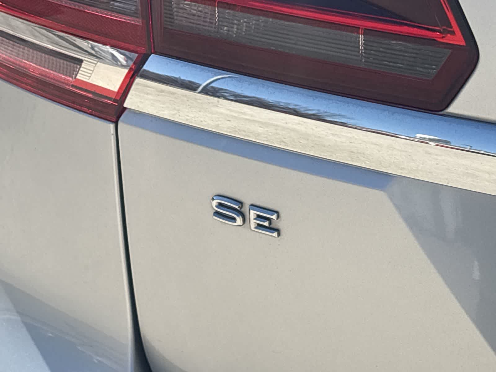 Thumbnail: 2018 Volkswagen Atlas - 18