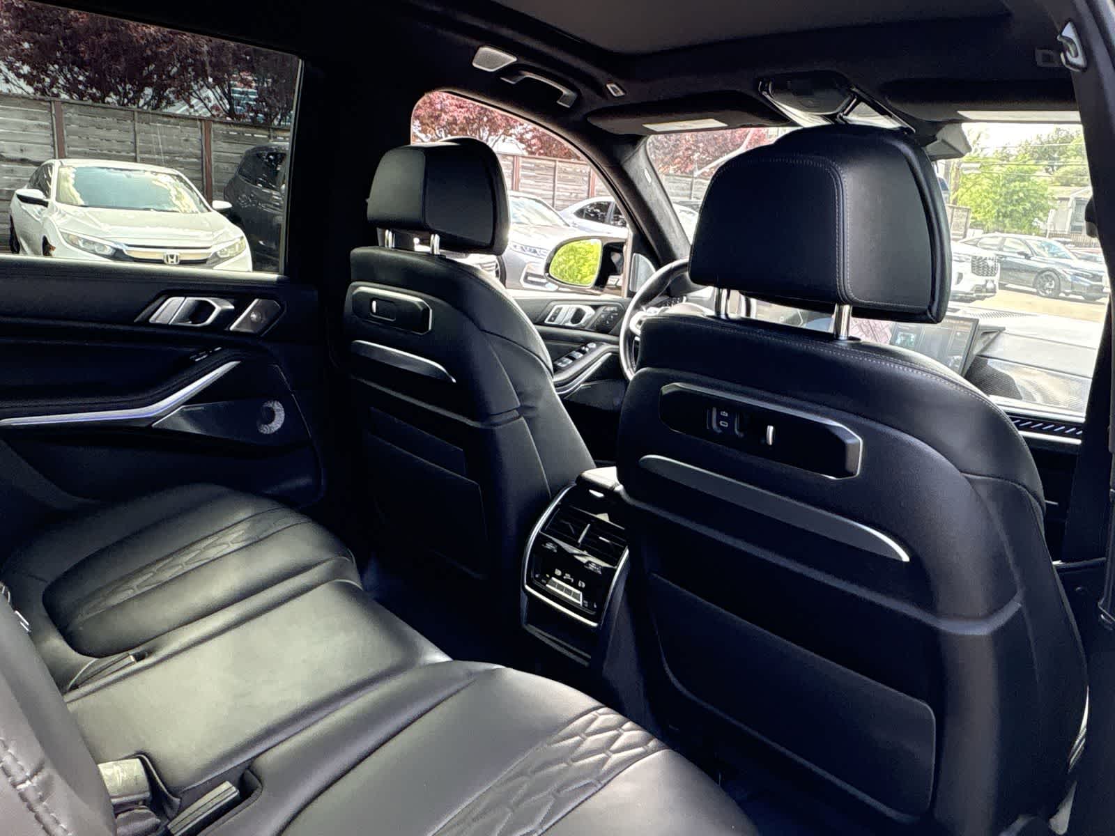 Thumbnail: 2023 BMW X7 - 15