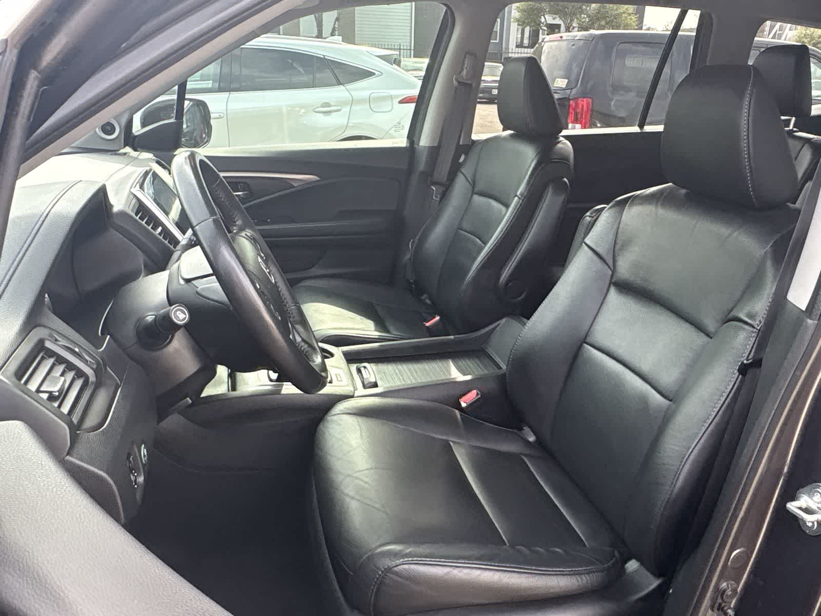 Thumbnail: 2018 Honda Pilot - 13