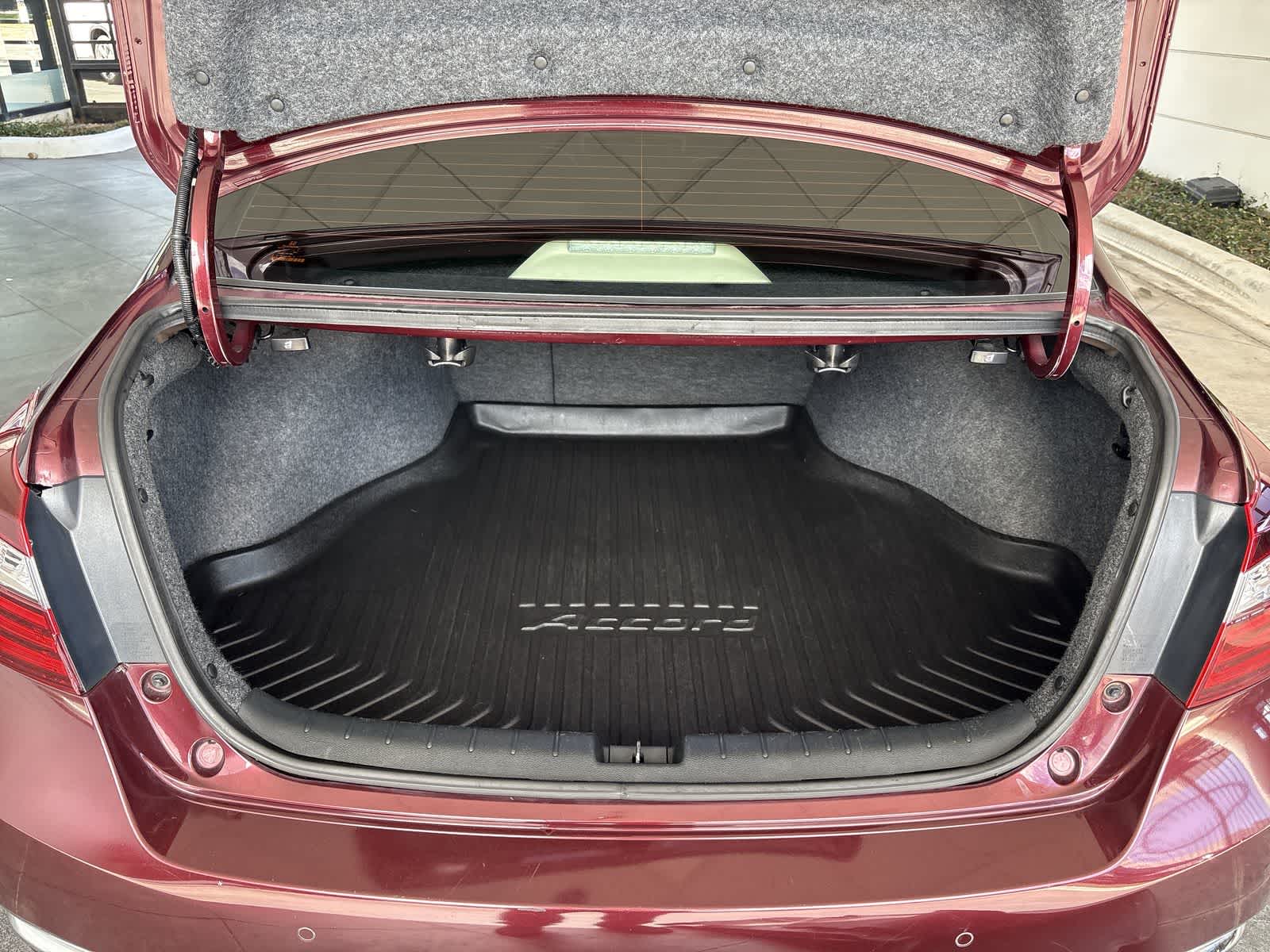 Thumbnail: 2016 Honda Accord - 18