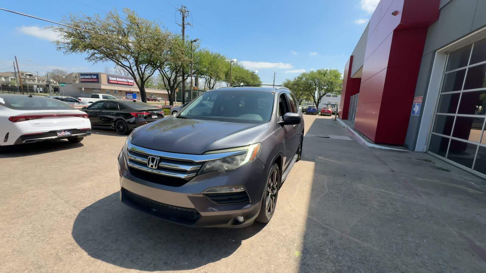 Thumbnail: 2016 Honda Pilot - 3