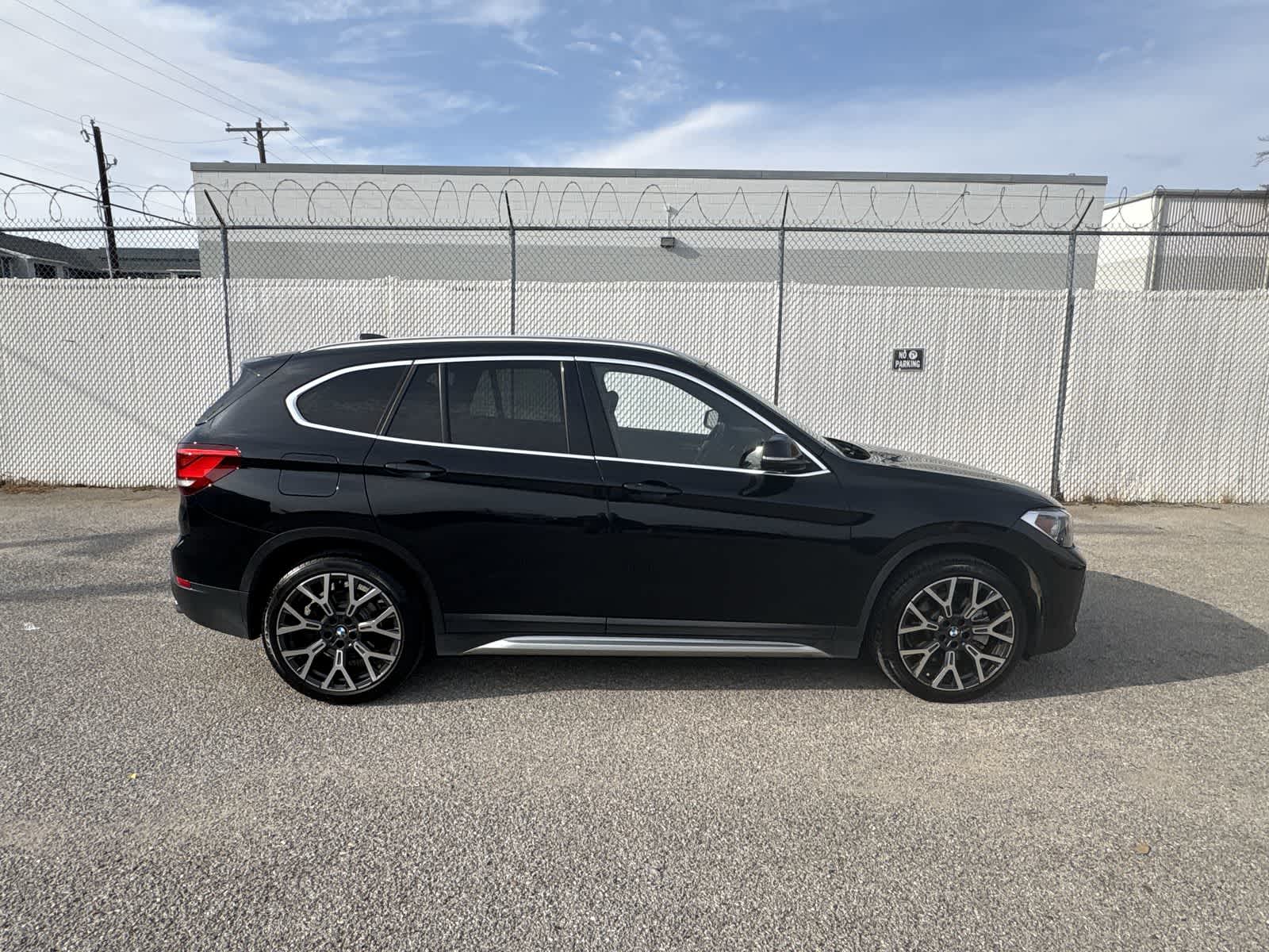 Thumbnail: 2021 BMW X1 - 24