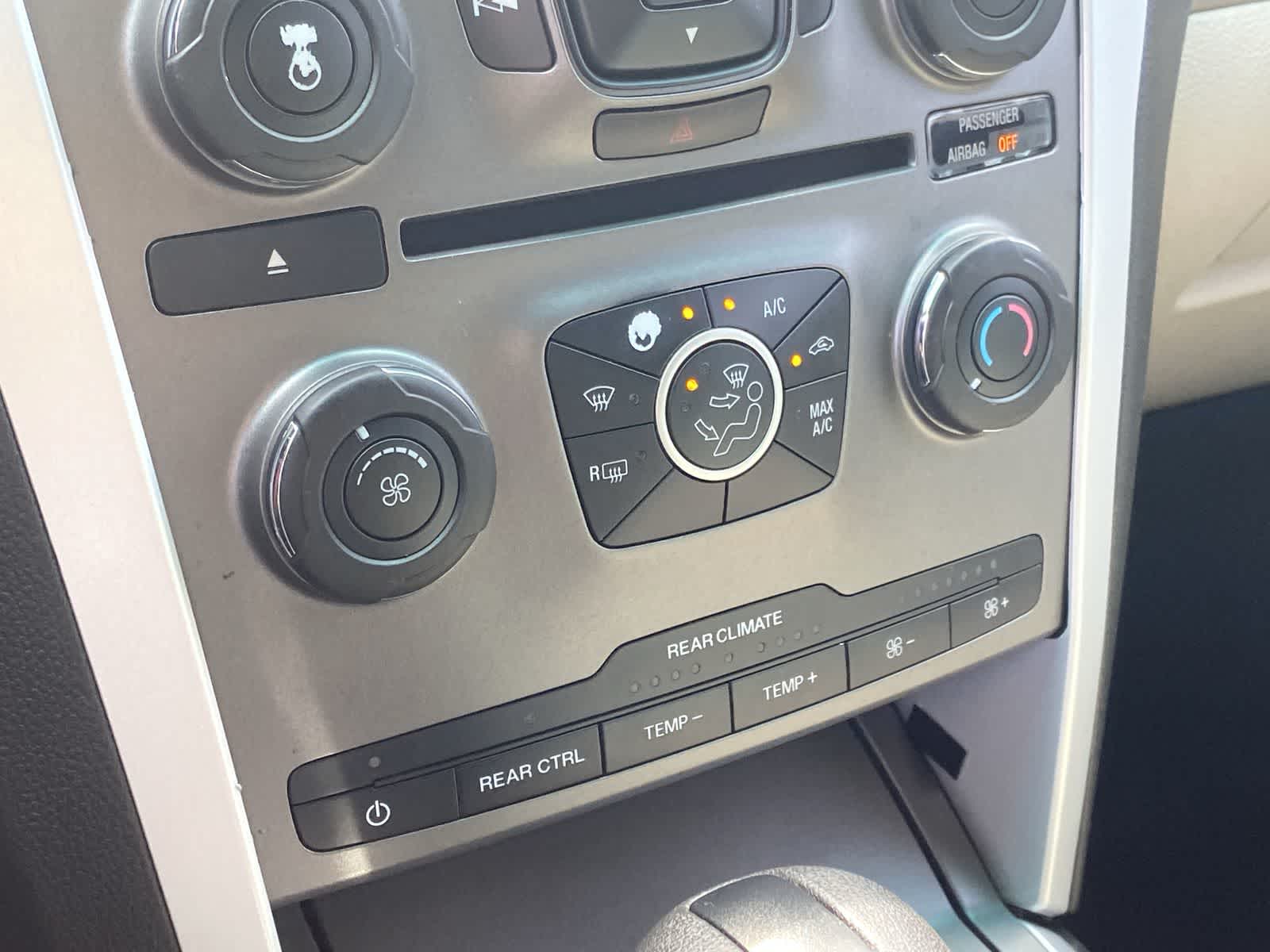 Thumbnail: 2014 Ford Explorer - 31