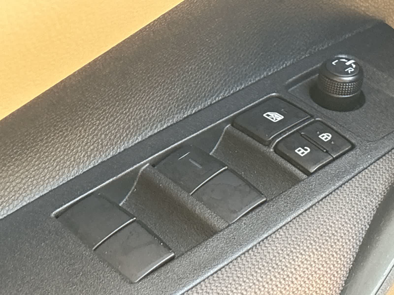 Thumbnail: 2025 Toyota Corolla - 36