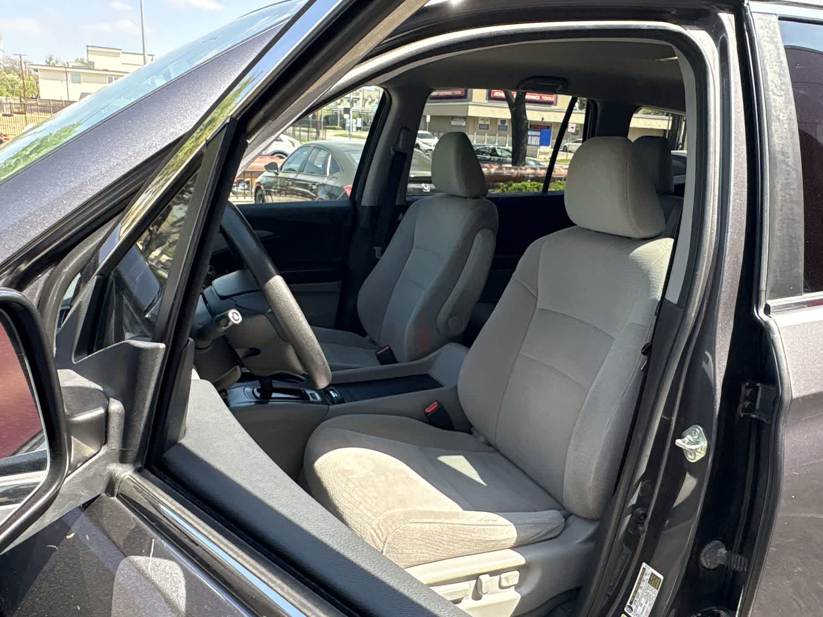 Thumbnail: 2016 Honda Pilot - 22