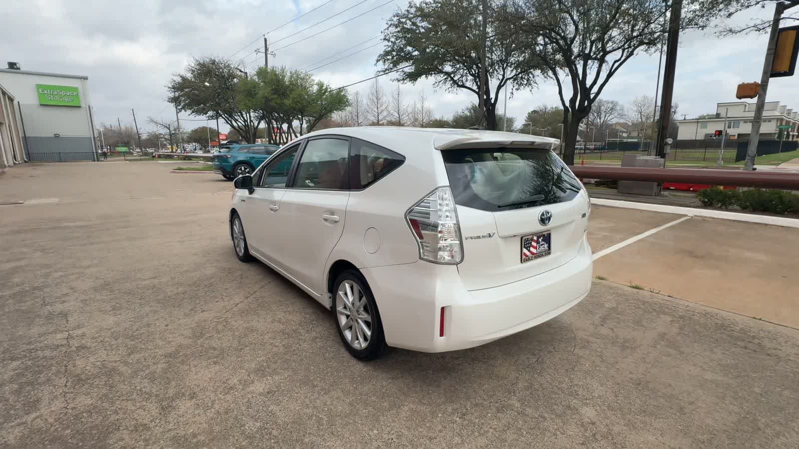 Thumbnail: 2012 Toyota Prius v - 6