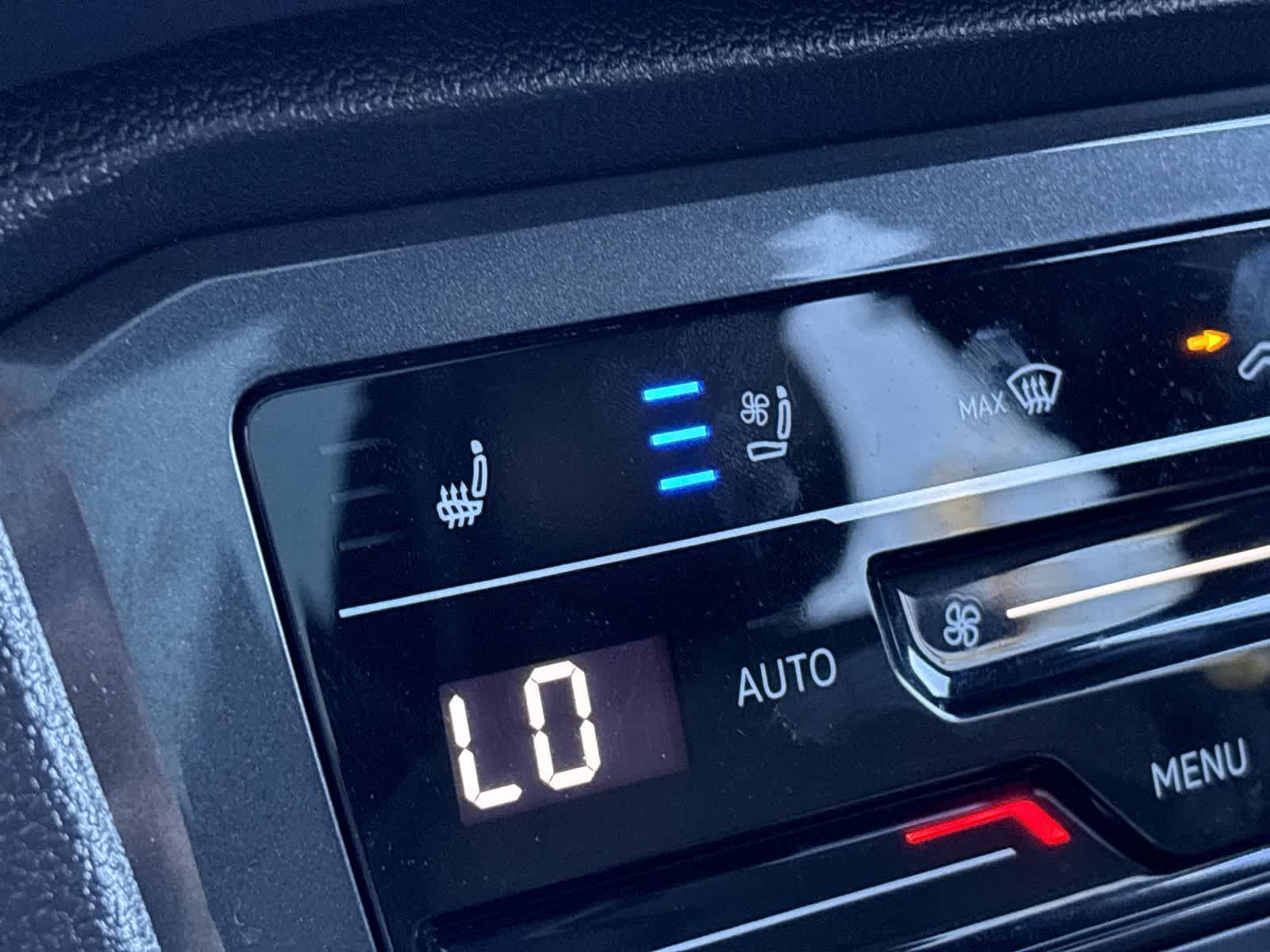 Thumbnail: 2023 Volkswagen Tiguan - 31