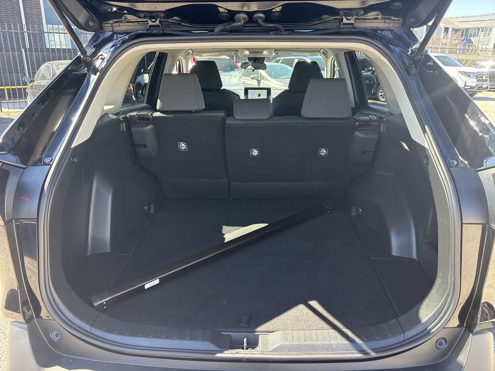 Thumbnail: 2025 Toyota RAV4 - 38