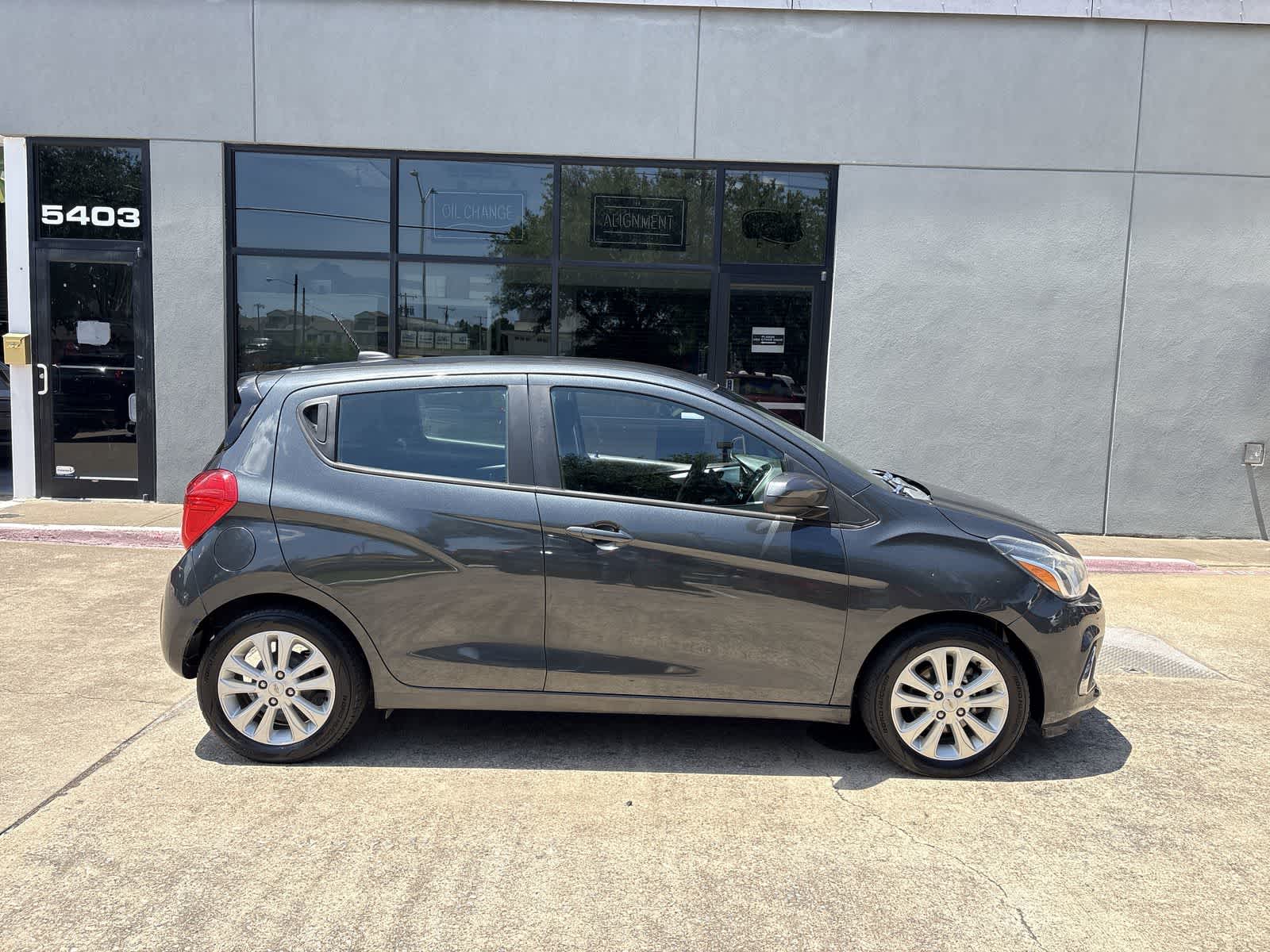 2018 Chevrolet Spark LT 32