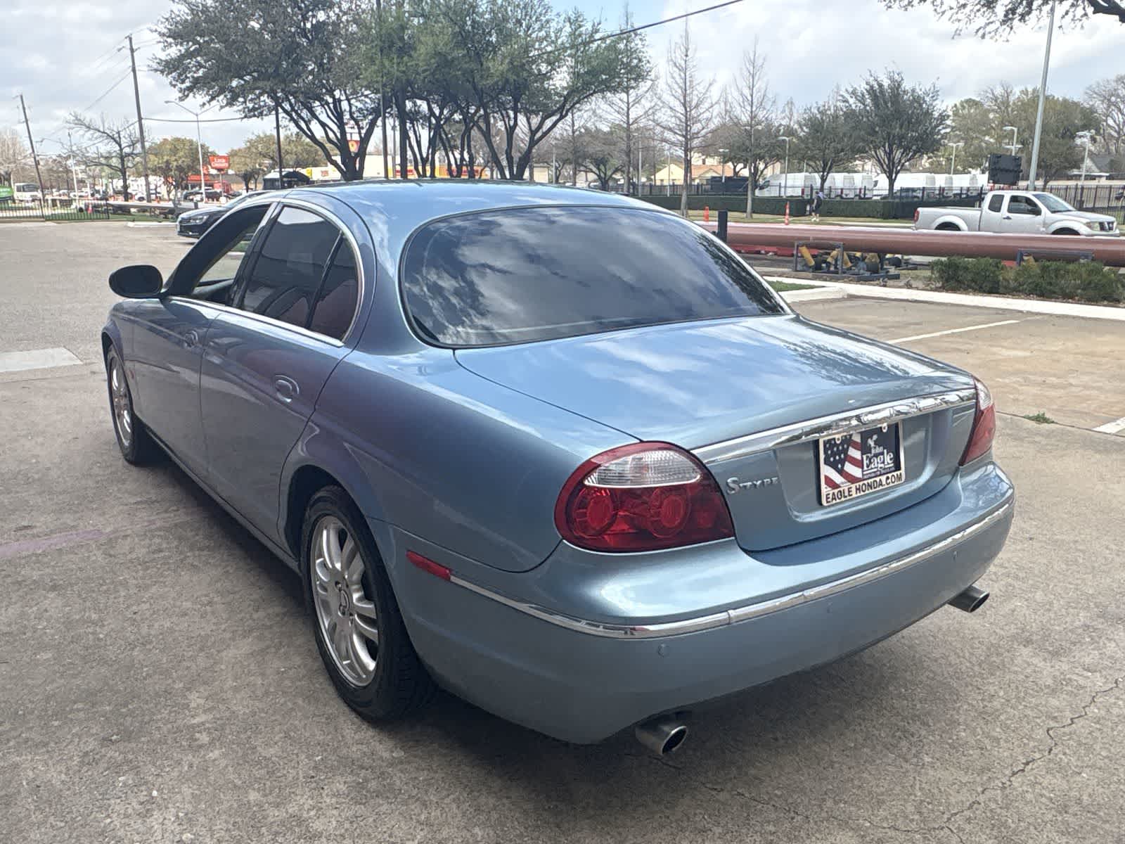 Thumbnail: 2005 Jaguar S-Type - 12