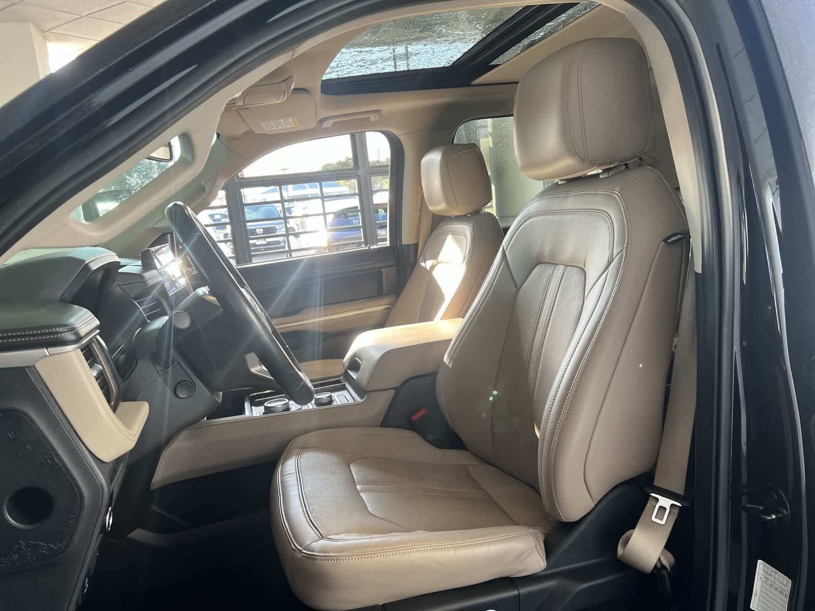 Thumbnail: 2023 Ford Expedition MAX - 10