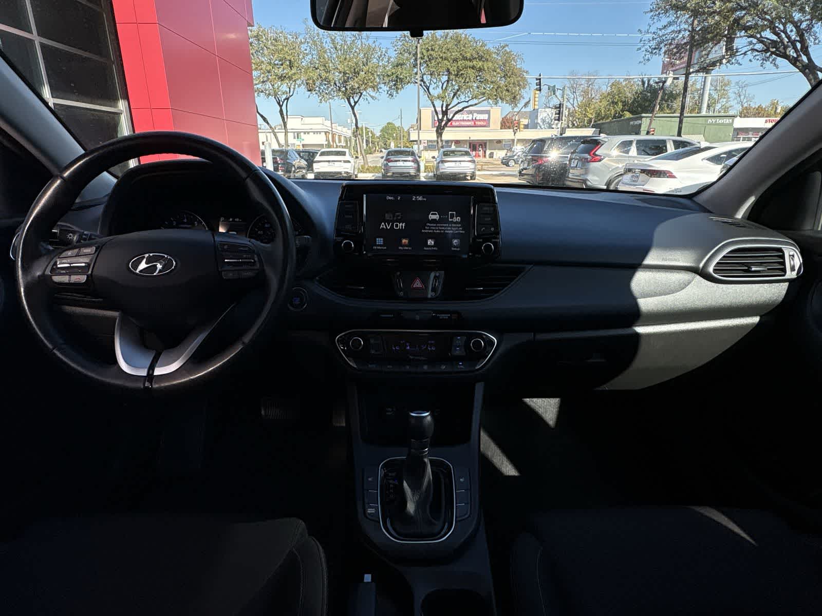 Thumbnail: 2018 Hyundai Elantra - 9