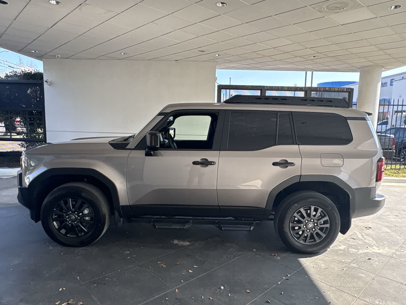 Thumbnail: 2025 Toyota Land Cruiser - 11