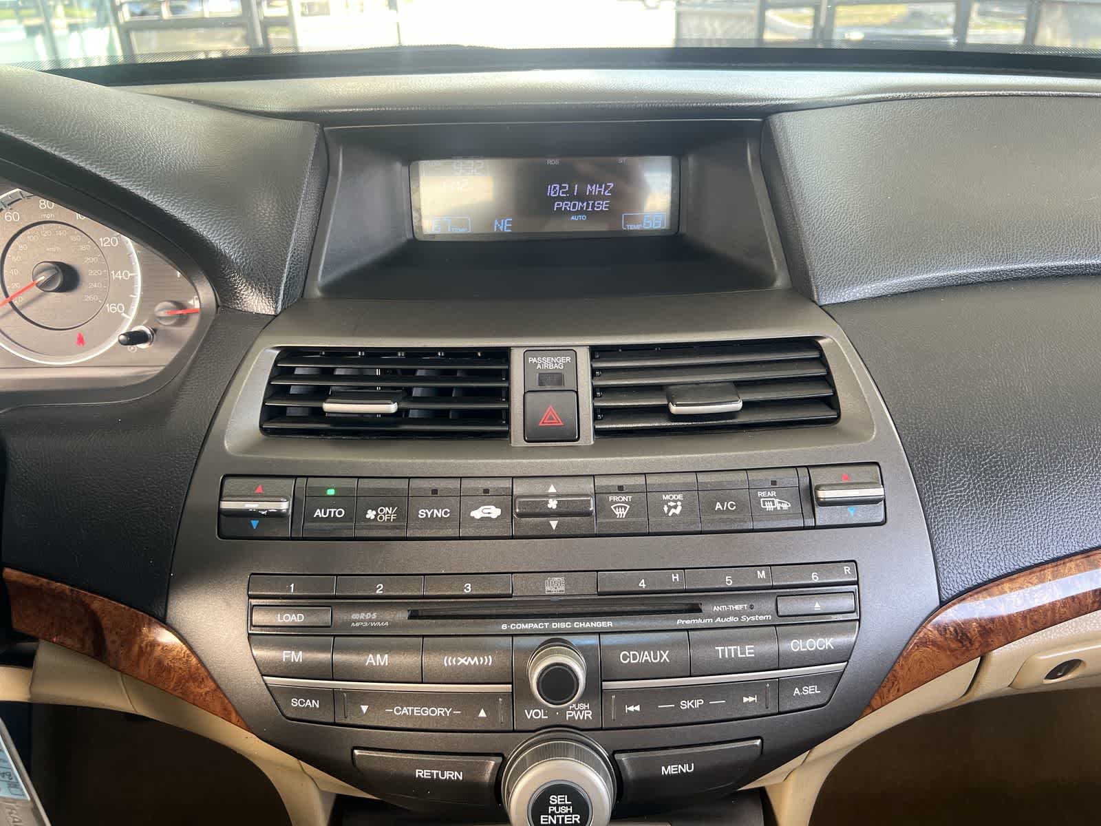 Thumbnail: 2011 Honda Accord - 15