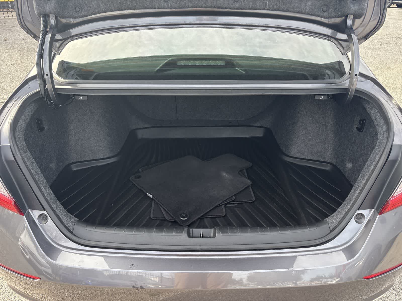 Thumbnail: 2019 Honda Accord - 18