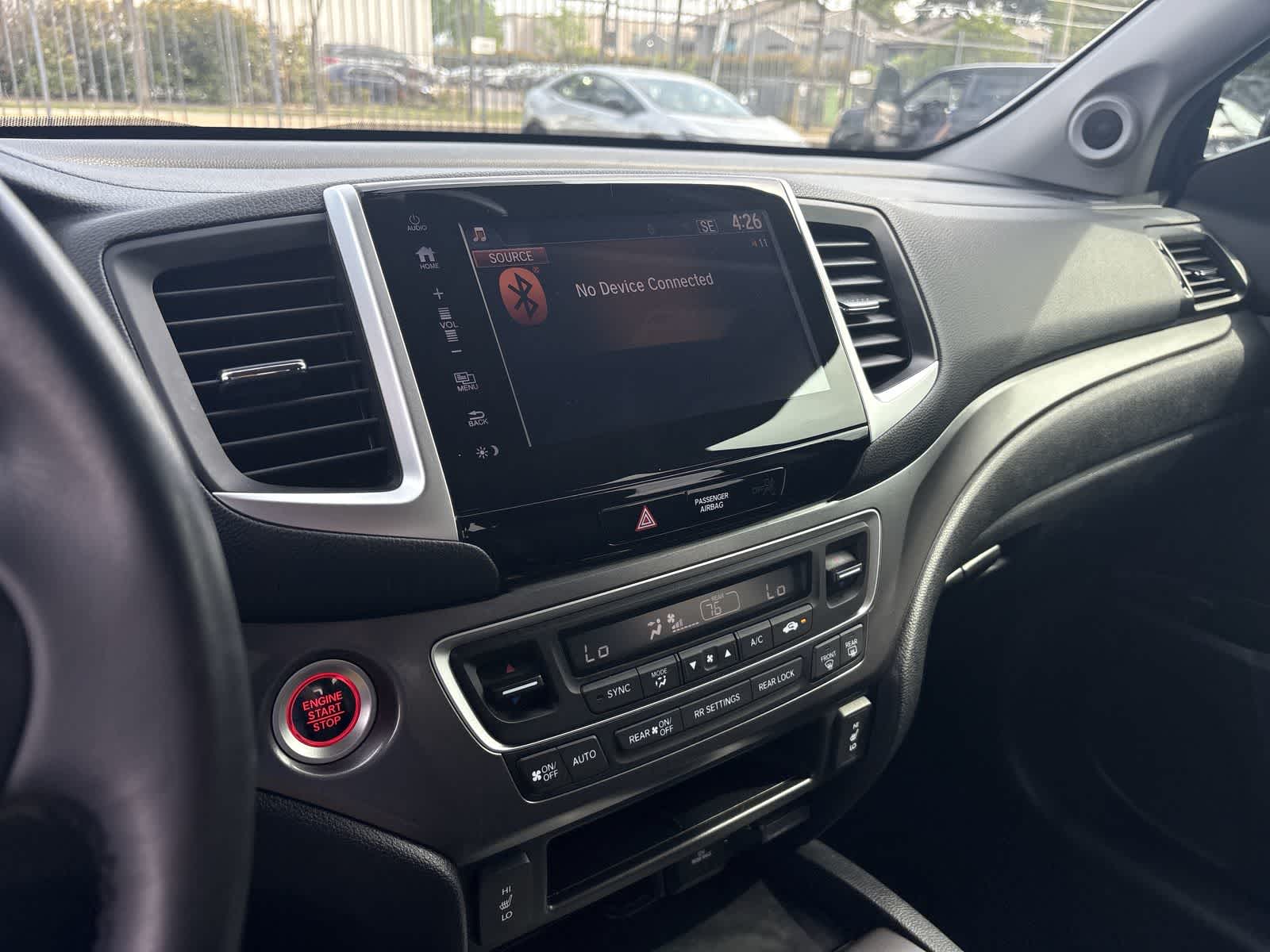 Thumbnail: 2018 Honda Pilot - 18