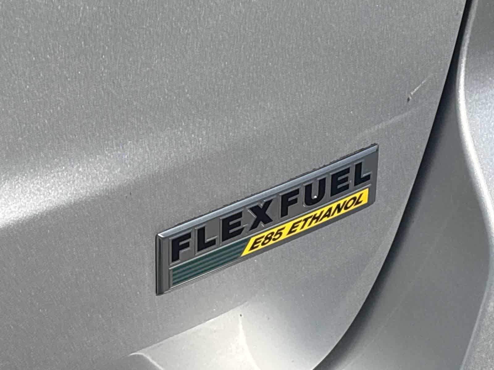Thumbnail: 2011 Jeep Grand Cherokee - 11