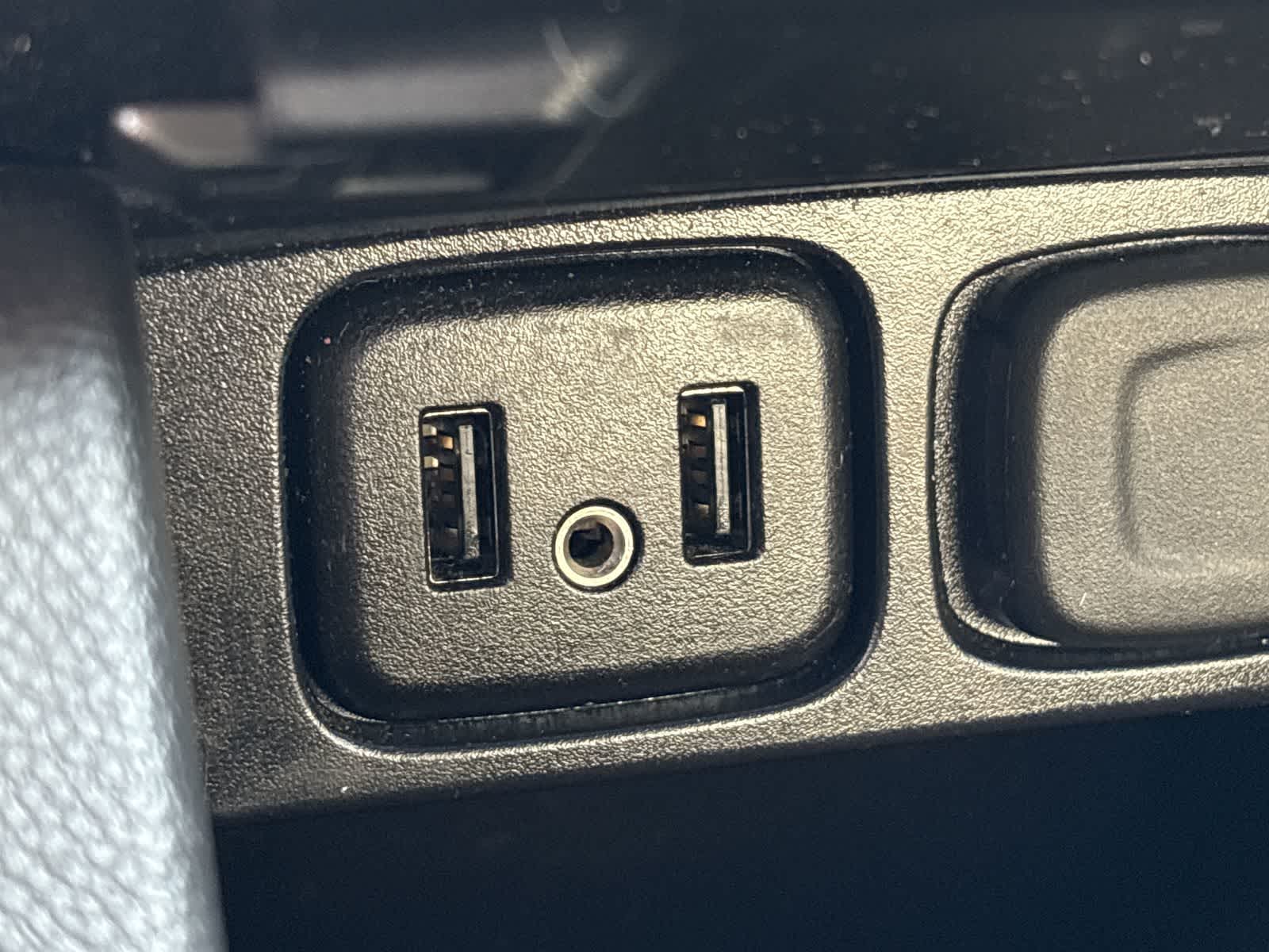 Thumbnail: 2018 Buick Encore - 28