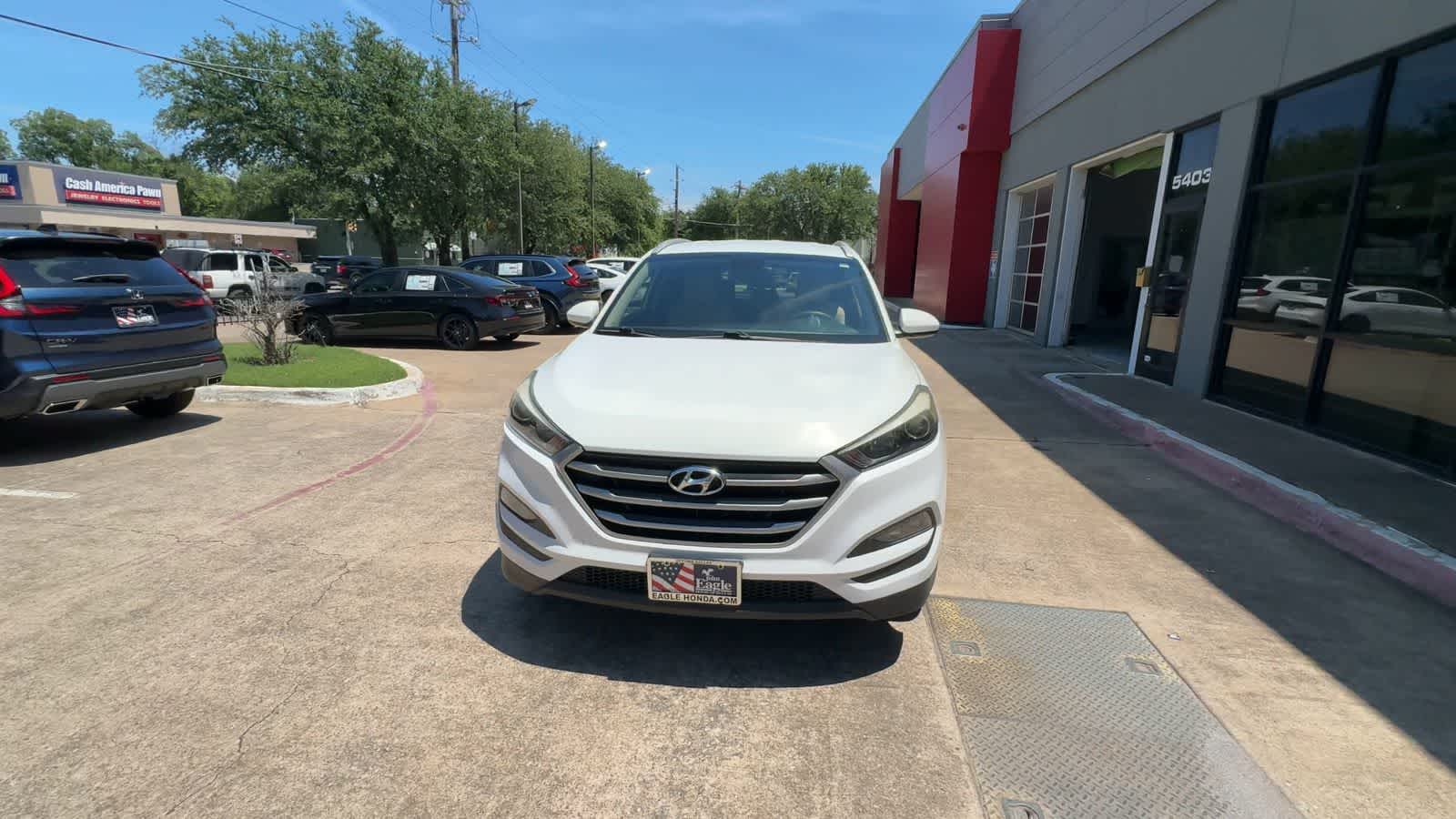 Thumbnail: 2017 Hyundai Tucson - 3